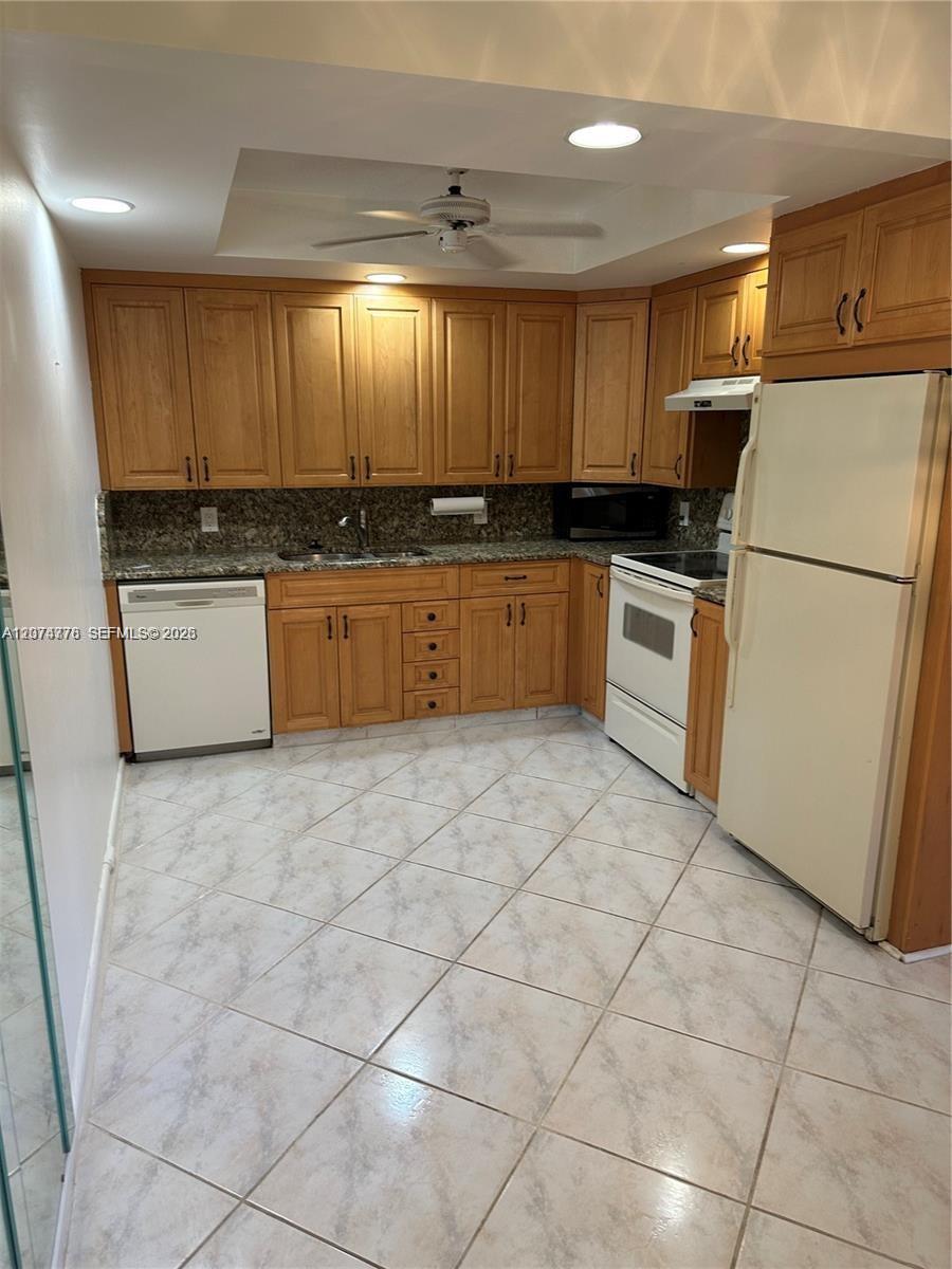 2027 Hythe B # 2027, Boca Raton FL 33434 photo 3