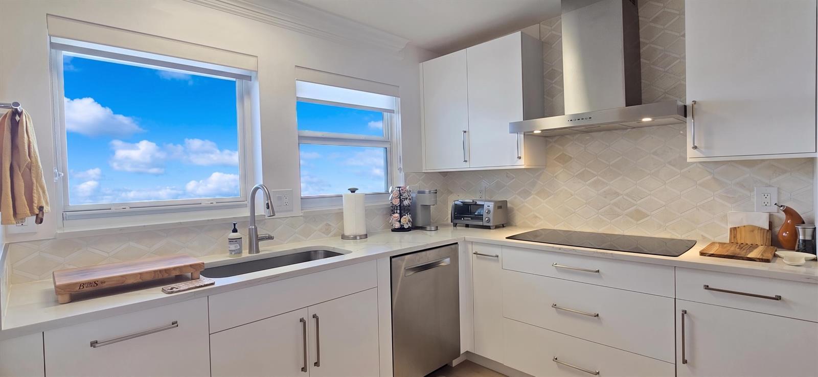 60 Yacht Club Drive # 405, North Palm Beach FL 33408 photo 4