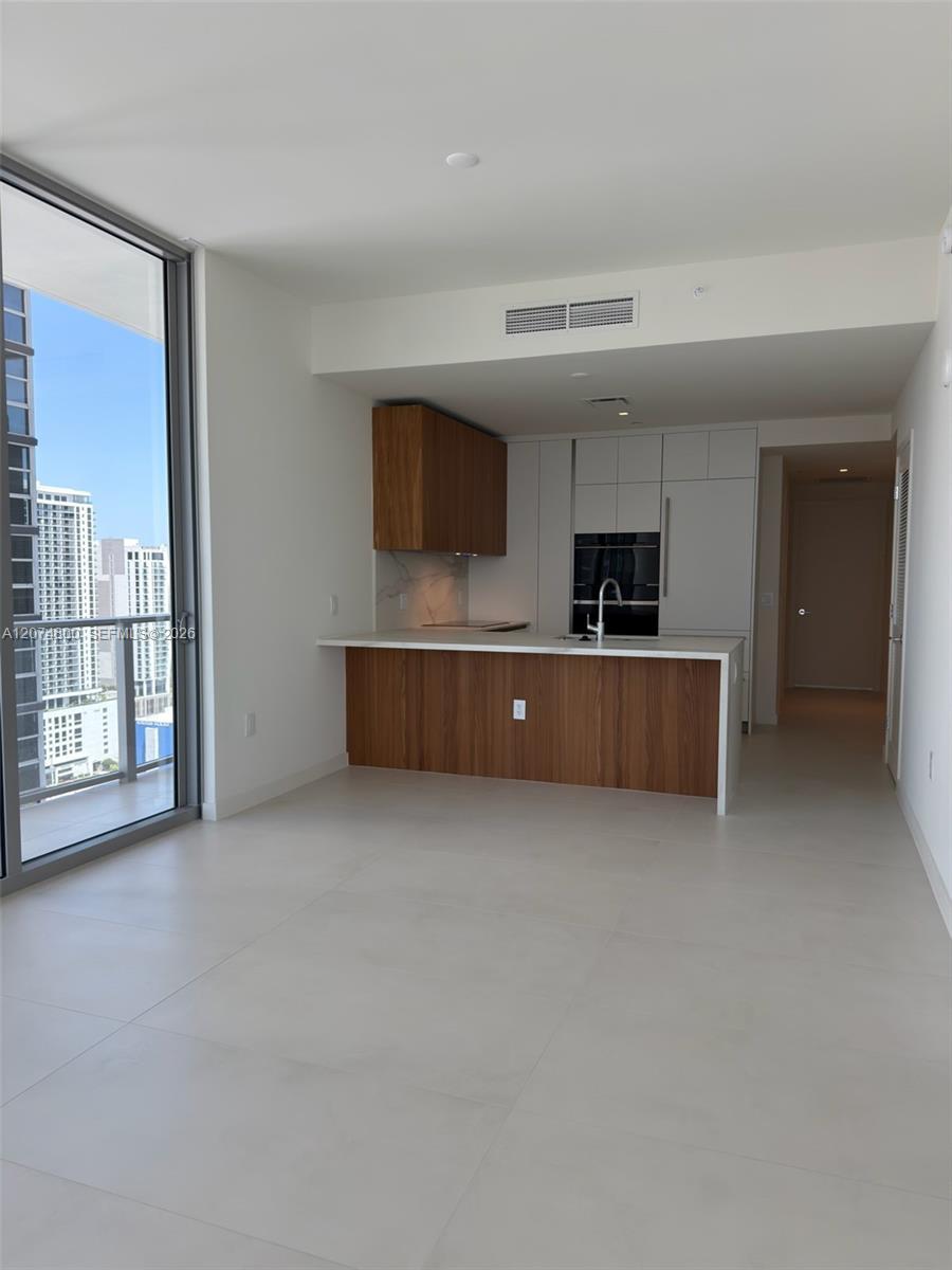 1400 Biscayne Boulevard # 2702, Miami FL 33132 photo 5