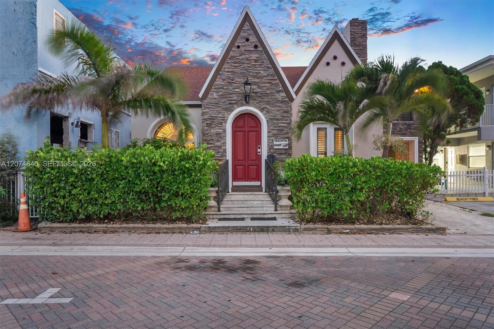 312 Fillmore St, Hollywood FL 33019