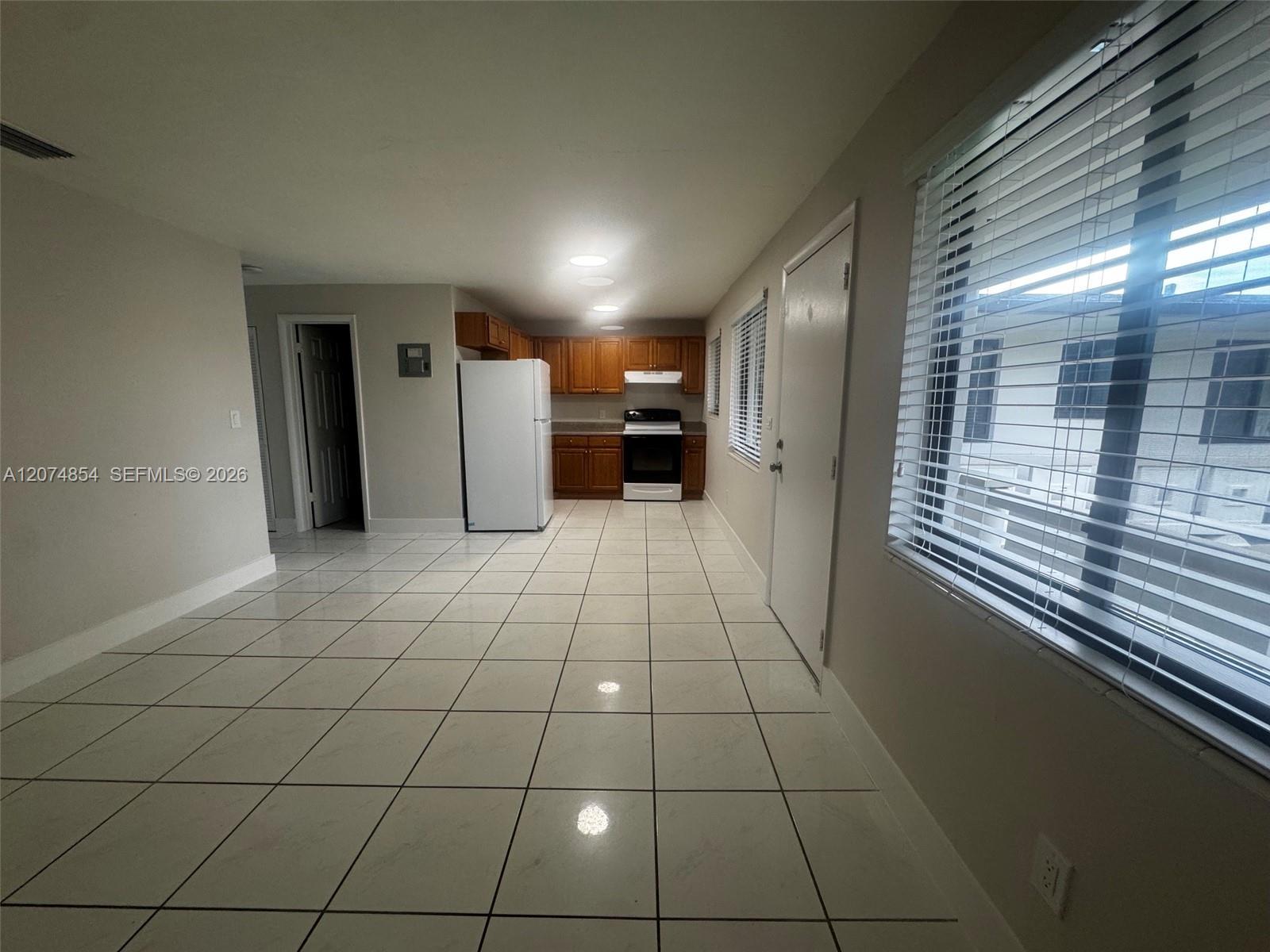 1345 W 28th St # 17, Hialeah FL 33010 photo 2