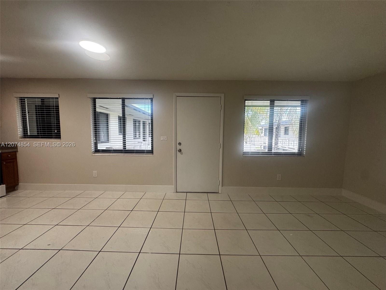 1345 W 28th St # 17, Hialeah FL 33010 photo 3