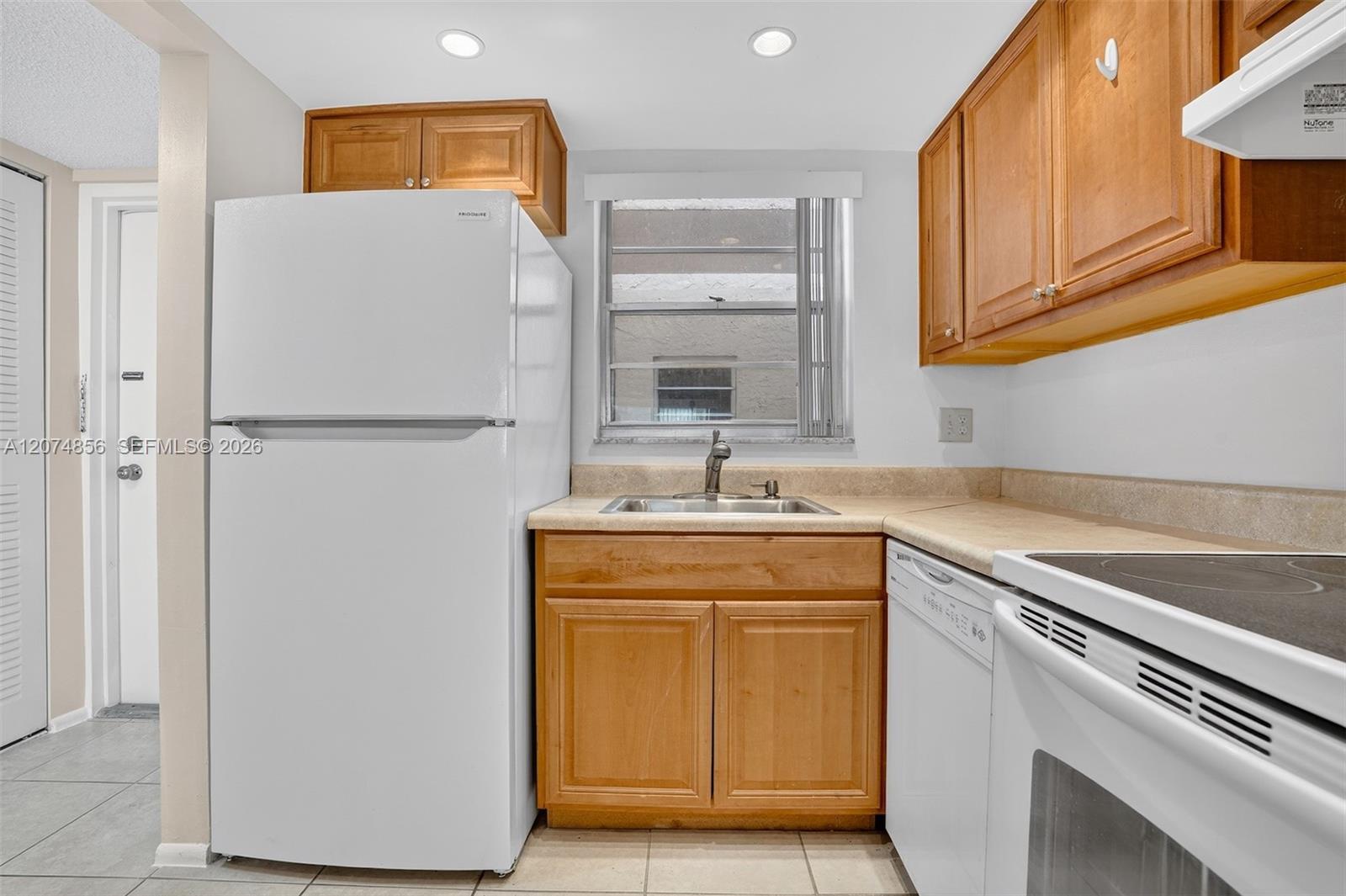 7500 NW 30th Pl # 222, Sunrise FL 33313 photo 3