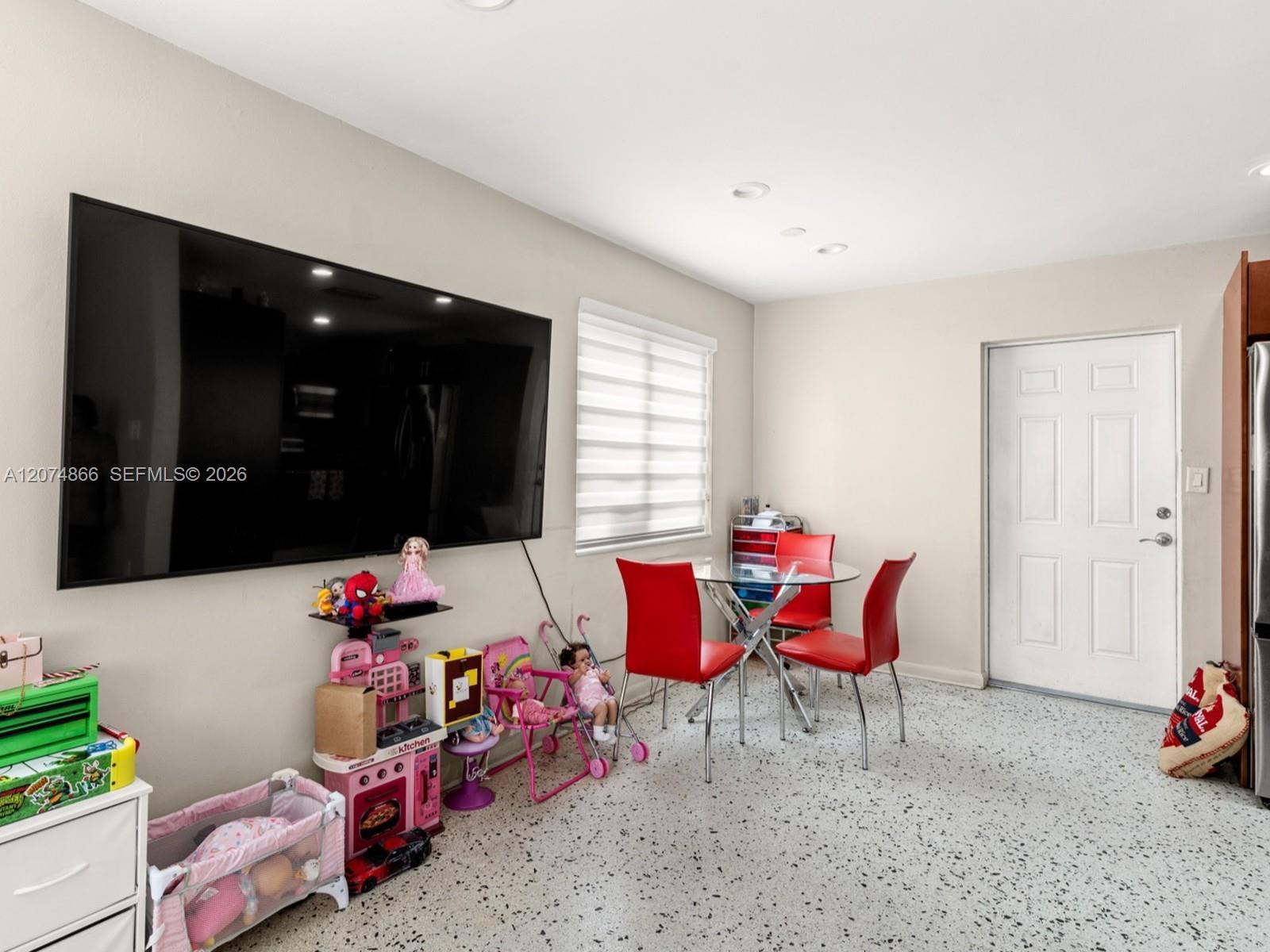 740 NW 32nd Ct, Miami FL 33125 photo 3