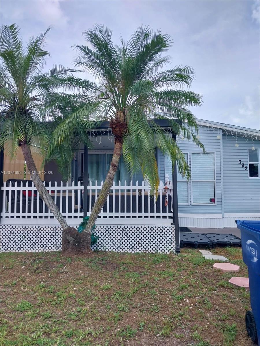 19800 SW 180th Ave   lot#392, Miami FL 33187