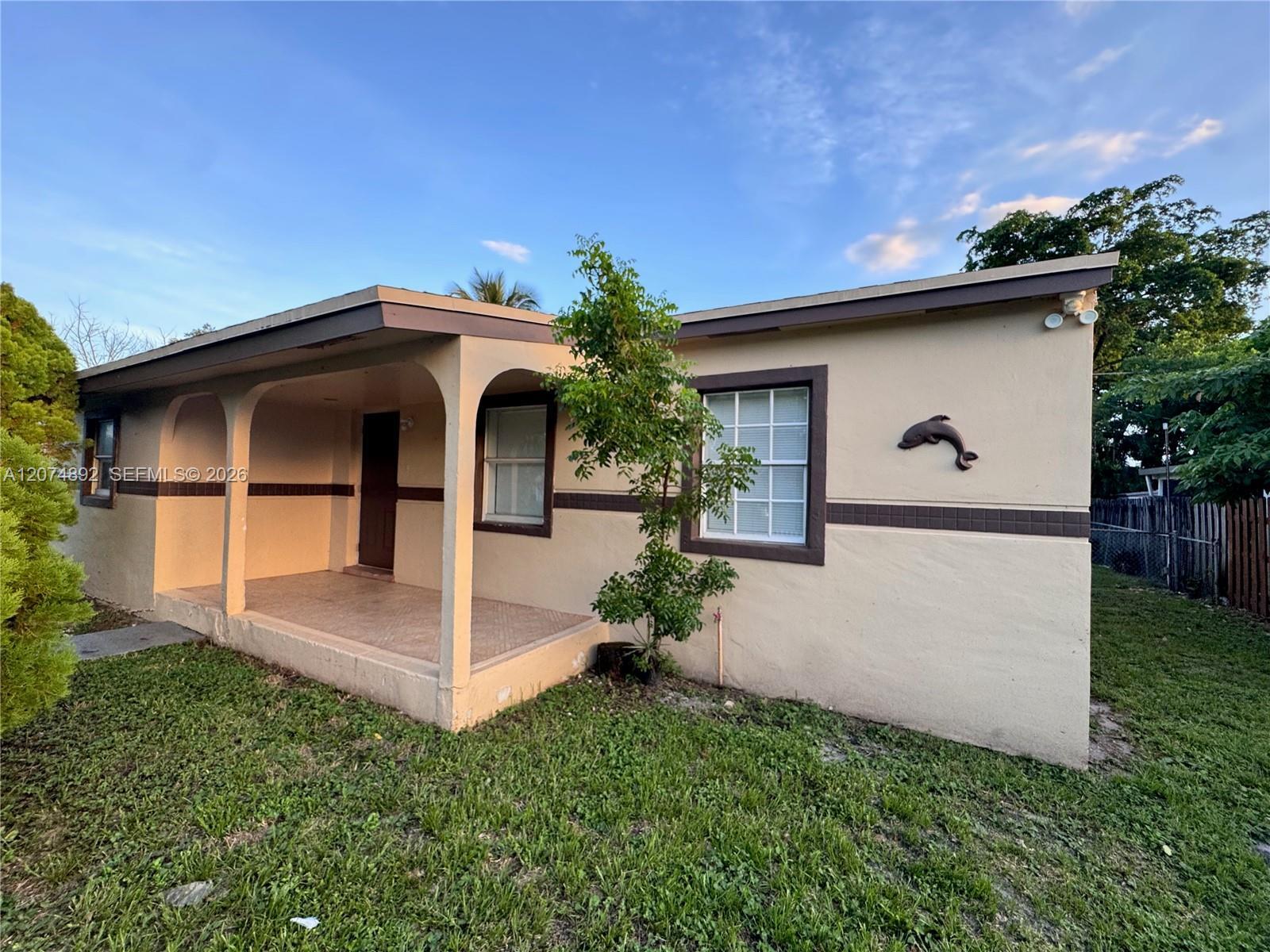 3040 NW 7th St, Pompano Beach FL 33069 photo 2