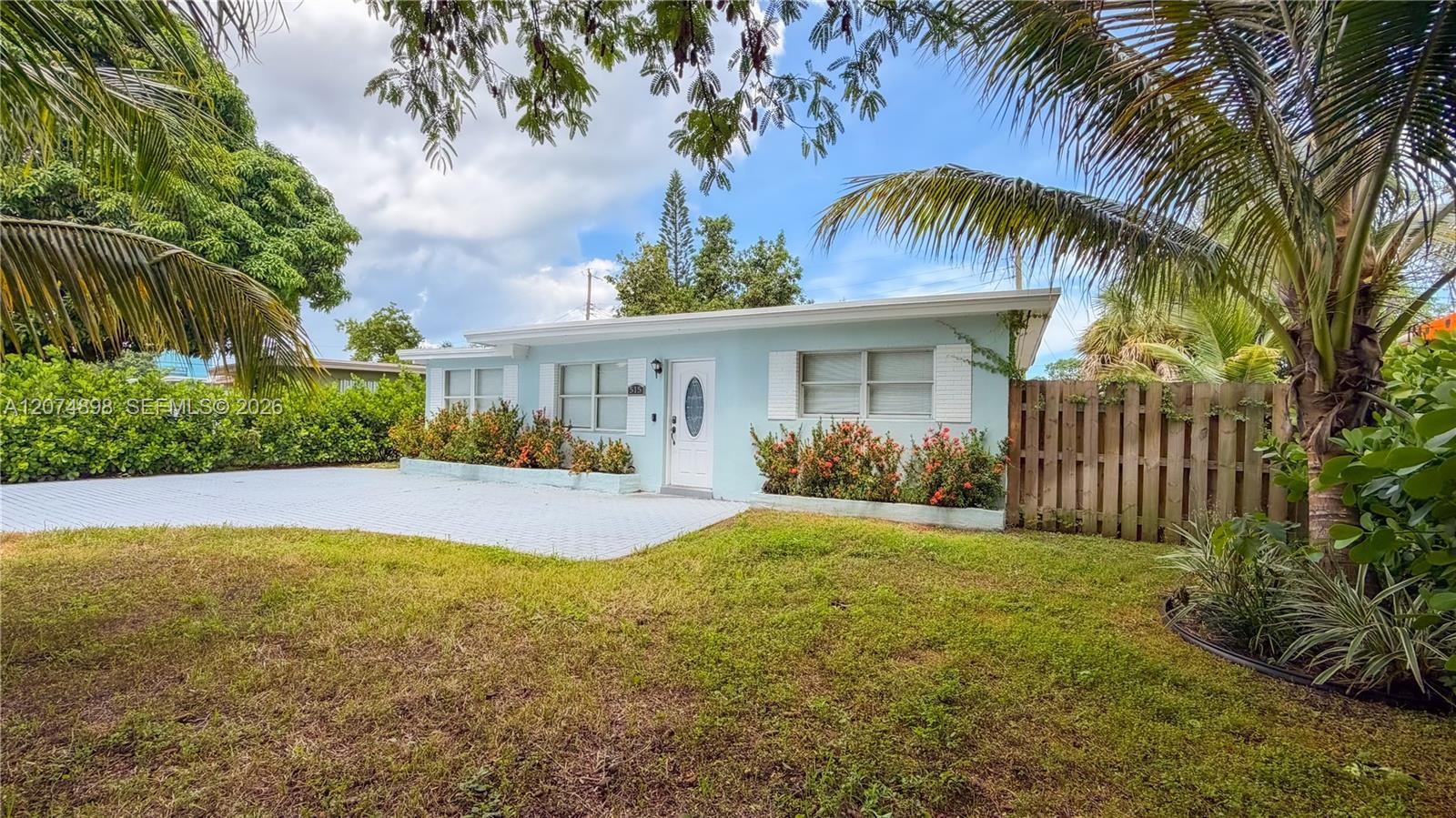 515 S 61st Ter, Hollywood FL 33023 photo 2
