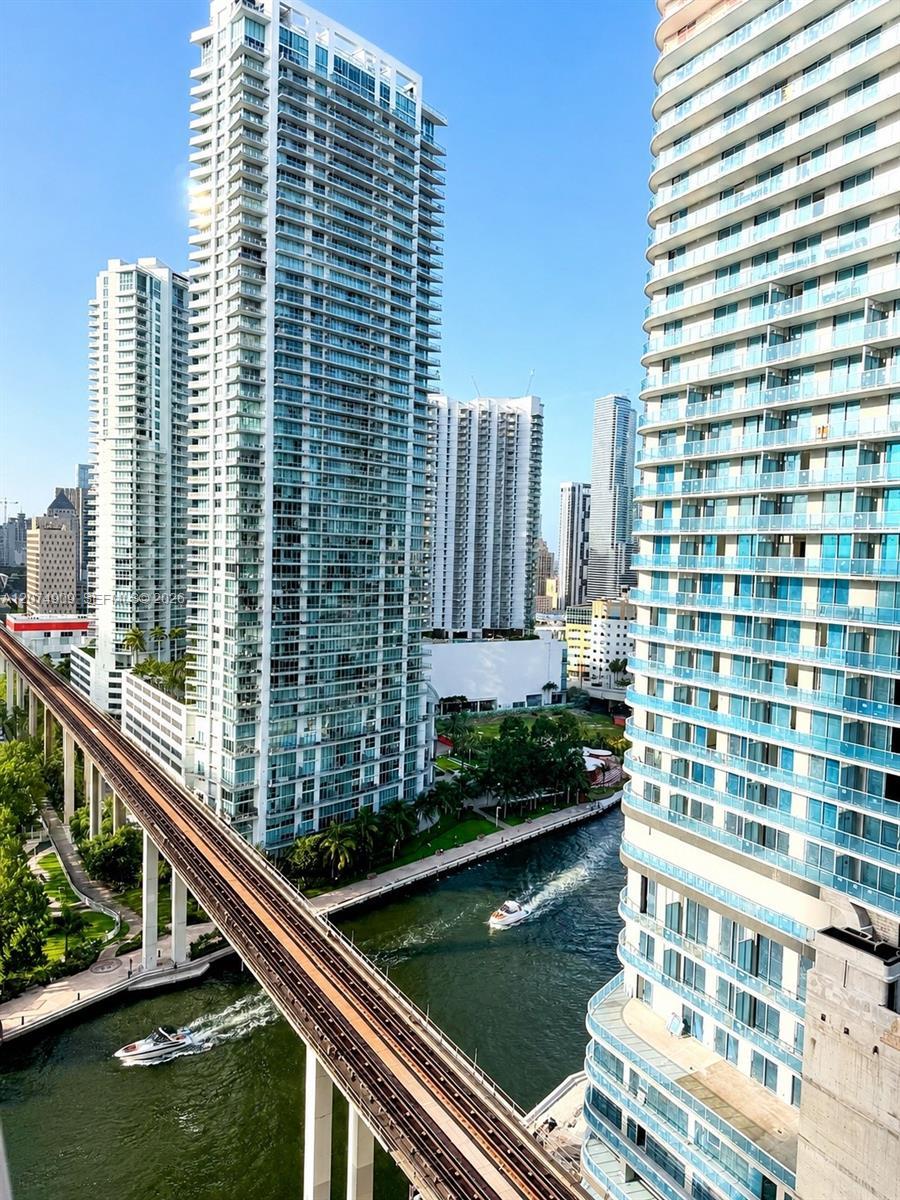 690 SW 1st Ct # 2318, Miami FL 33130 photo 2
