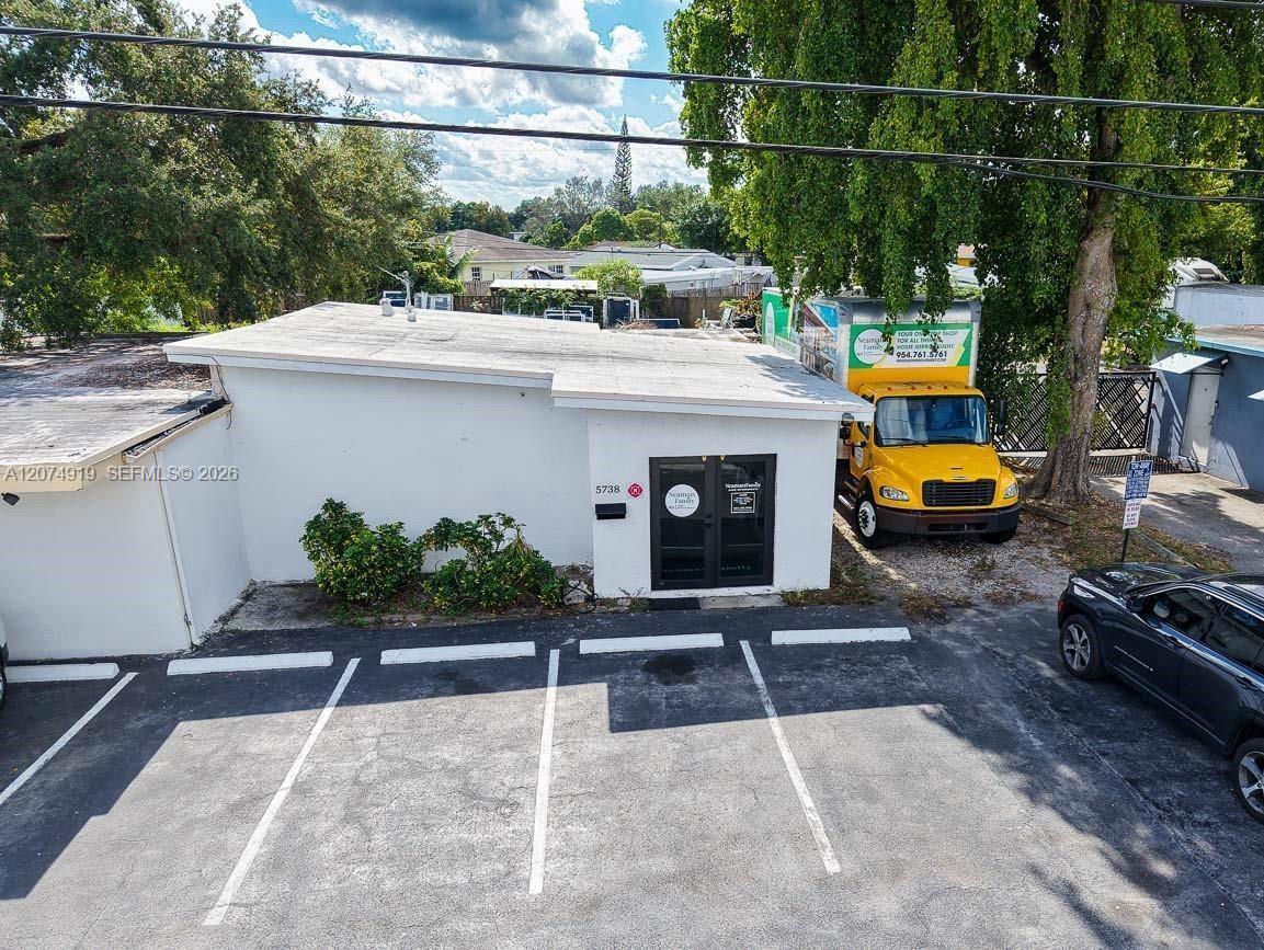 5738 W Hallandale Beach Blvd, West Park FL 33023 photo 3