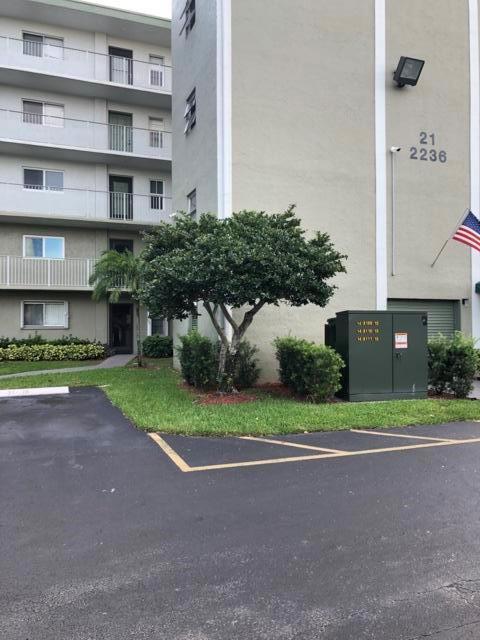 2236 N CYPRESS BEND Drive # 106, Pompano Beach FL 33069 photo 2