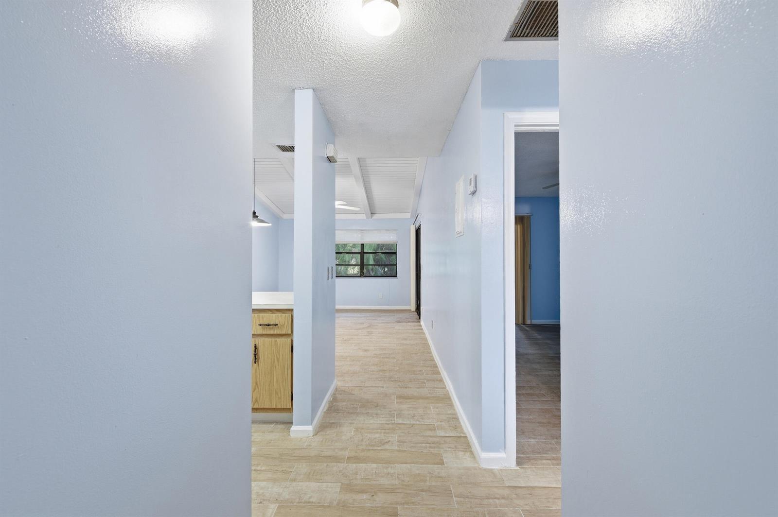 506 GLENWOOD Drive, West Palm Beach FL 33415 photo 4