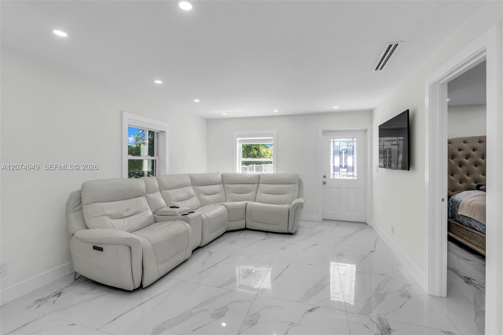 1593 Barbarie Ln, West Palm Beach FL 33417 photo 4