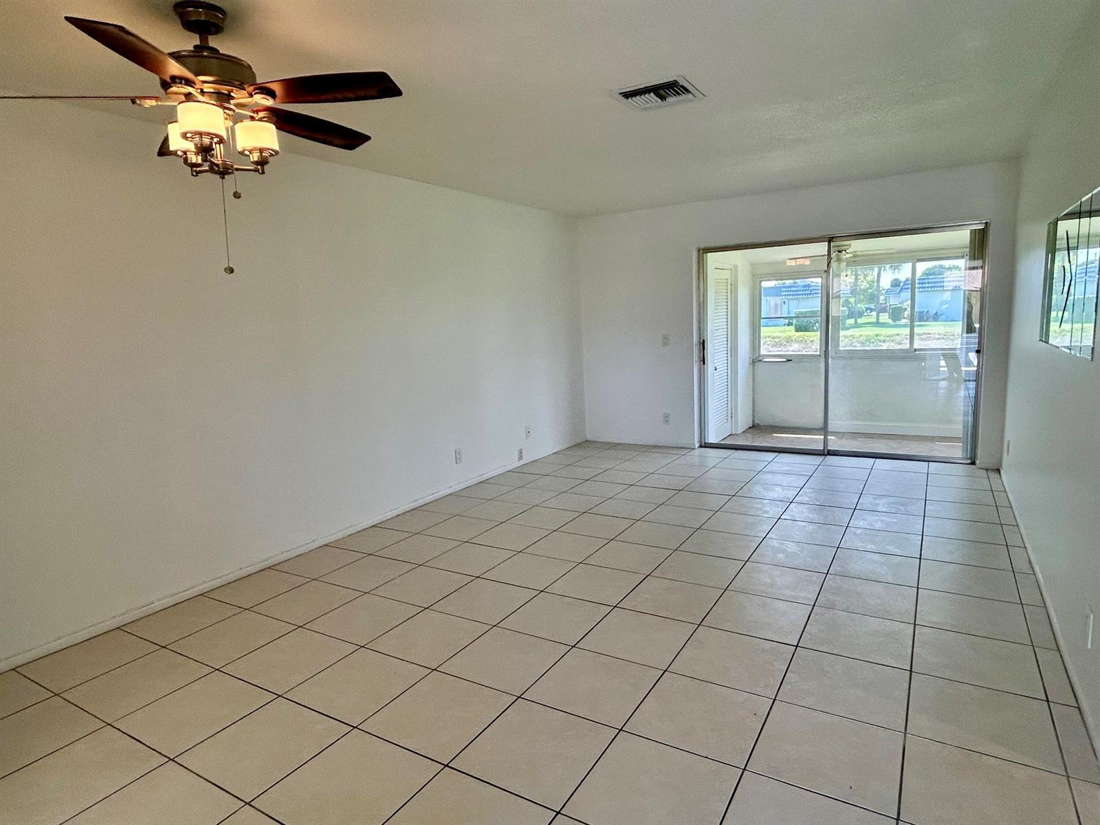 2895 CROSLEY Drive W # C, West Palm Beach FL 33415 photo 4