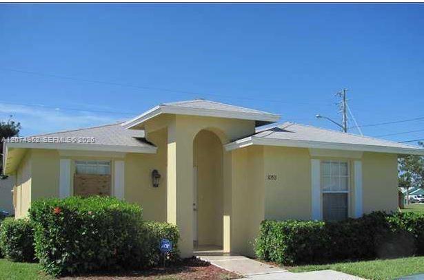 1050 NW 4th St, Boynton Beach FL 33435