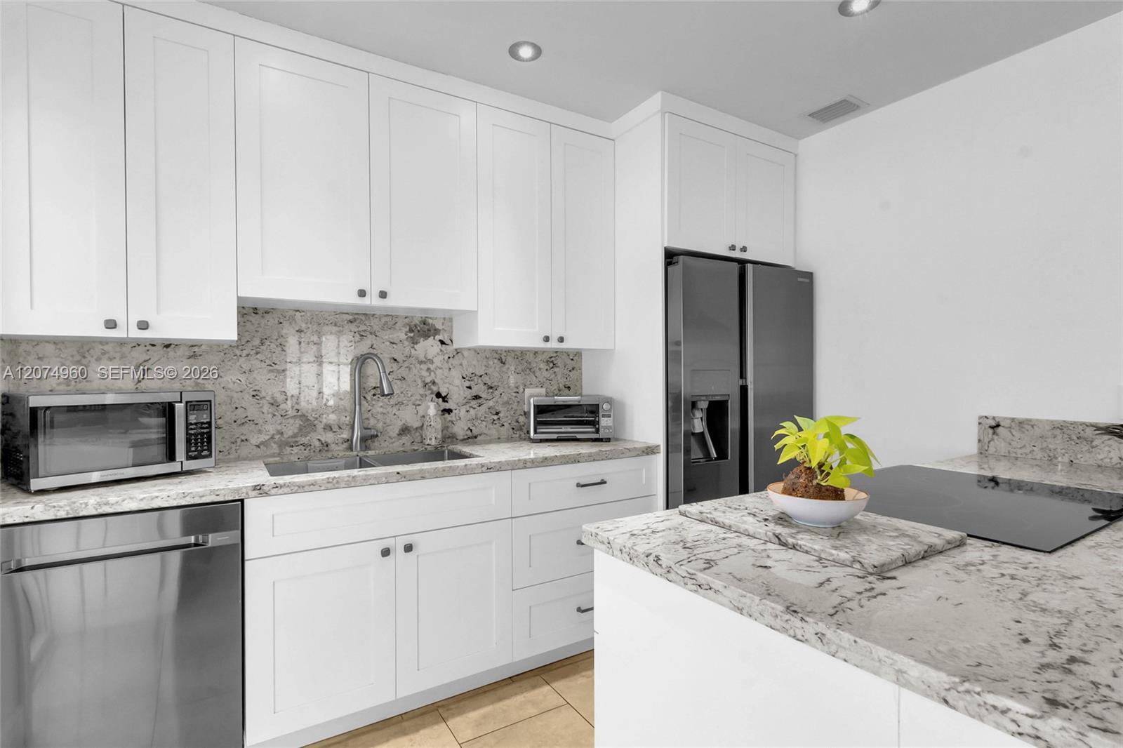 6387 SW 42nd St, South Miami FL 33155 photo 2