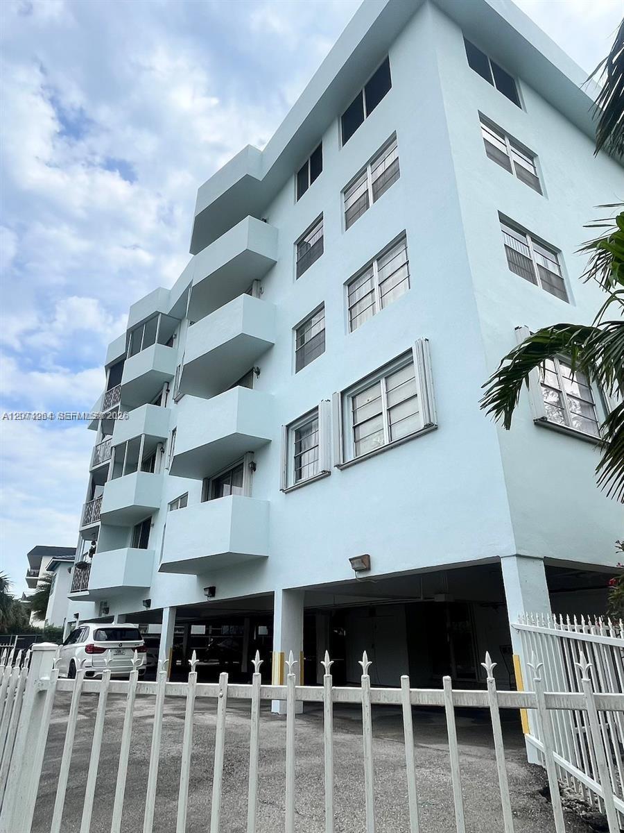 1990 Marseille Dr # 206, Miami Beach FL 33141