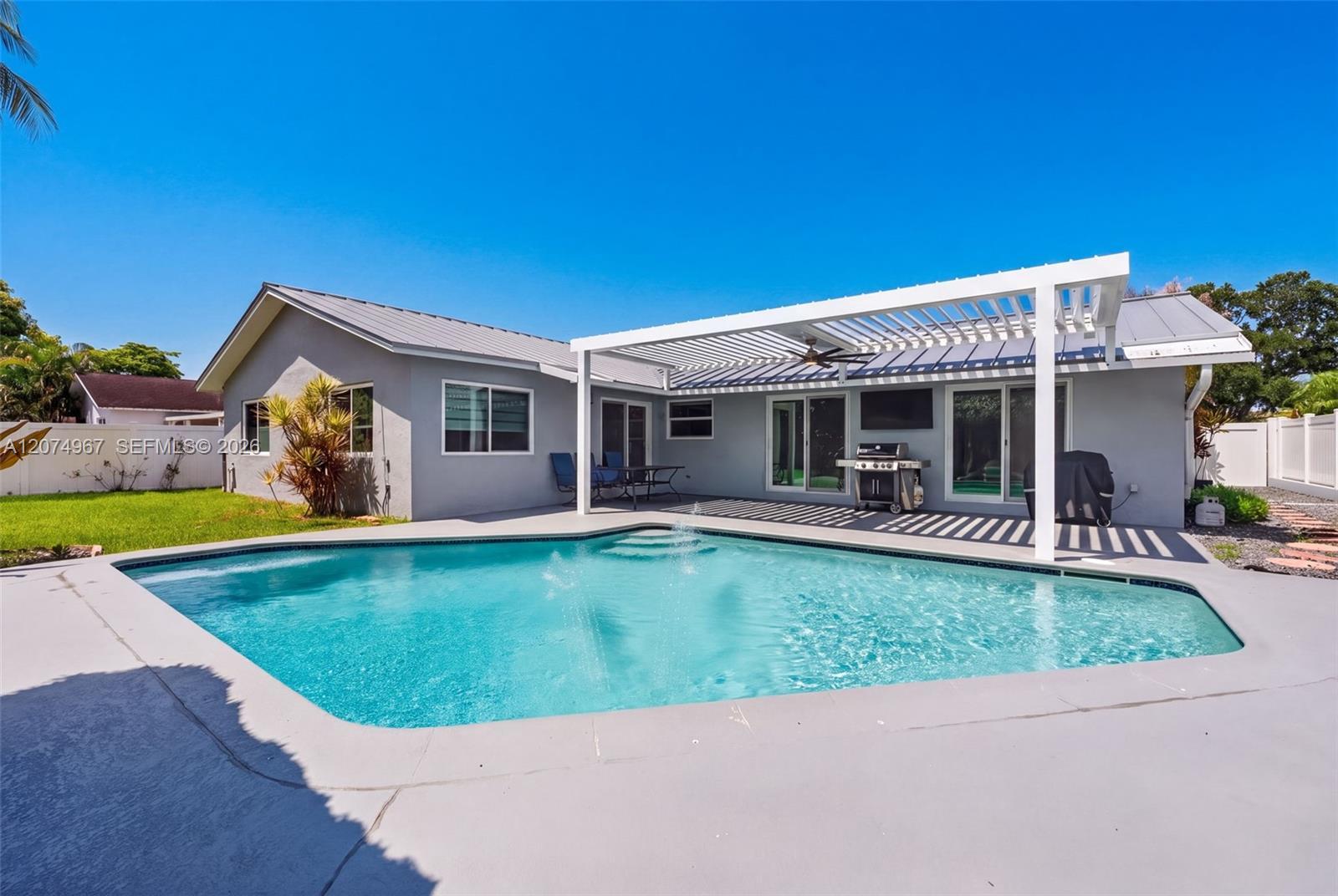 5804 SW 116th Ave, Cooper City FL 33330 photo 2