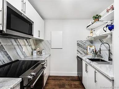 2625 Collins Ave # 212, Miami Beach FL 33140 photo 3