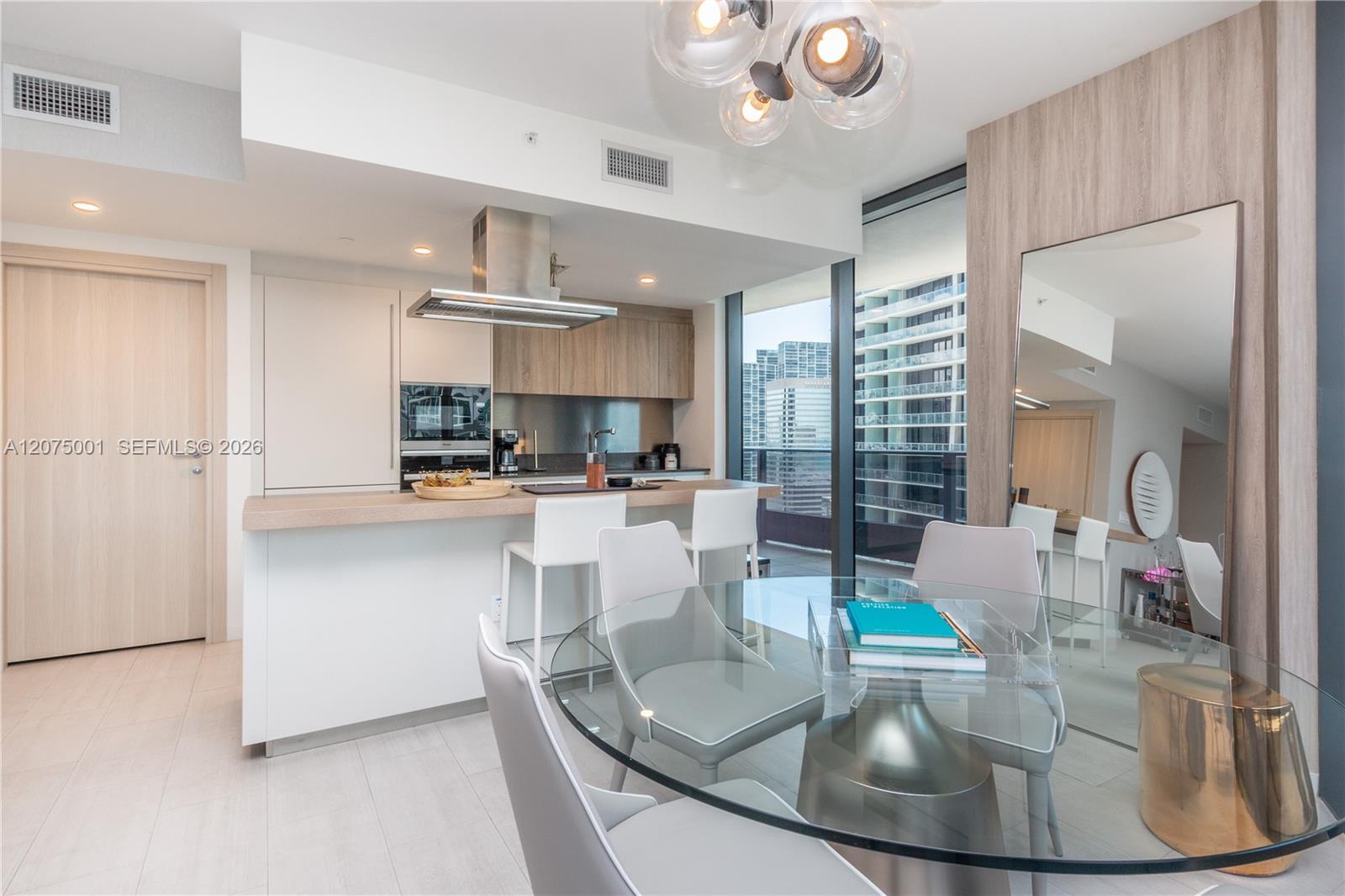 1000 Brickell Plz # 3201, Miami FL 33131 photo 4