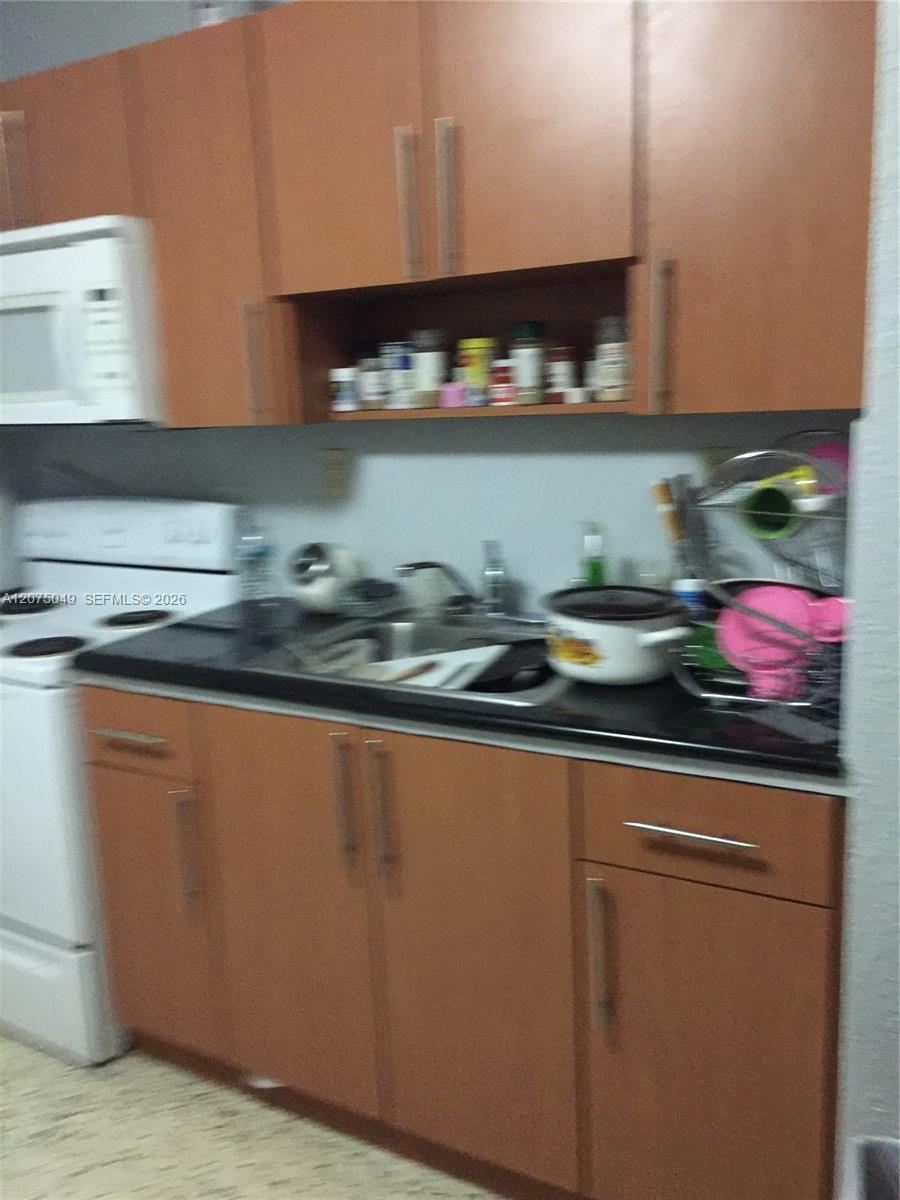 1800 NW 19 ST # 11, Miami FL 33125 photo 2