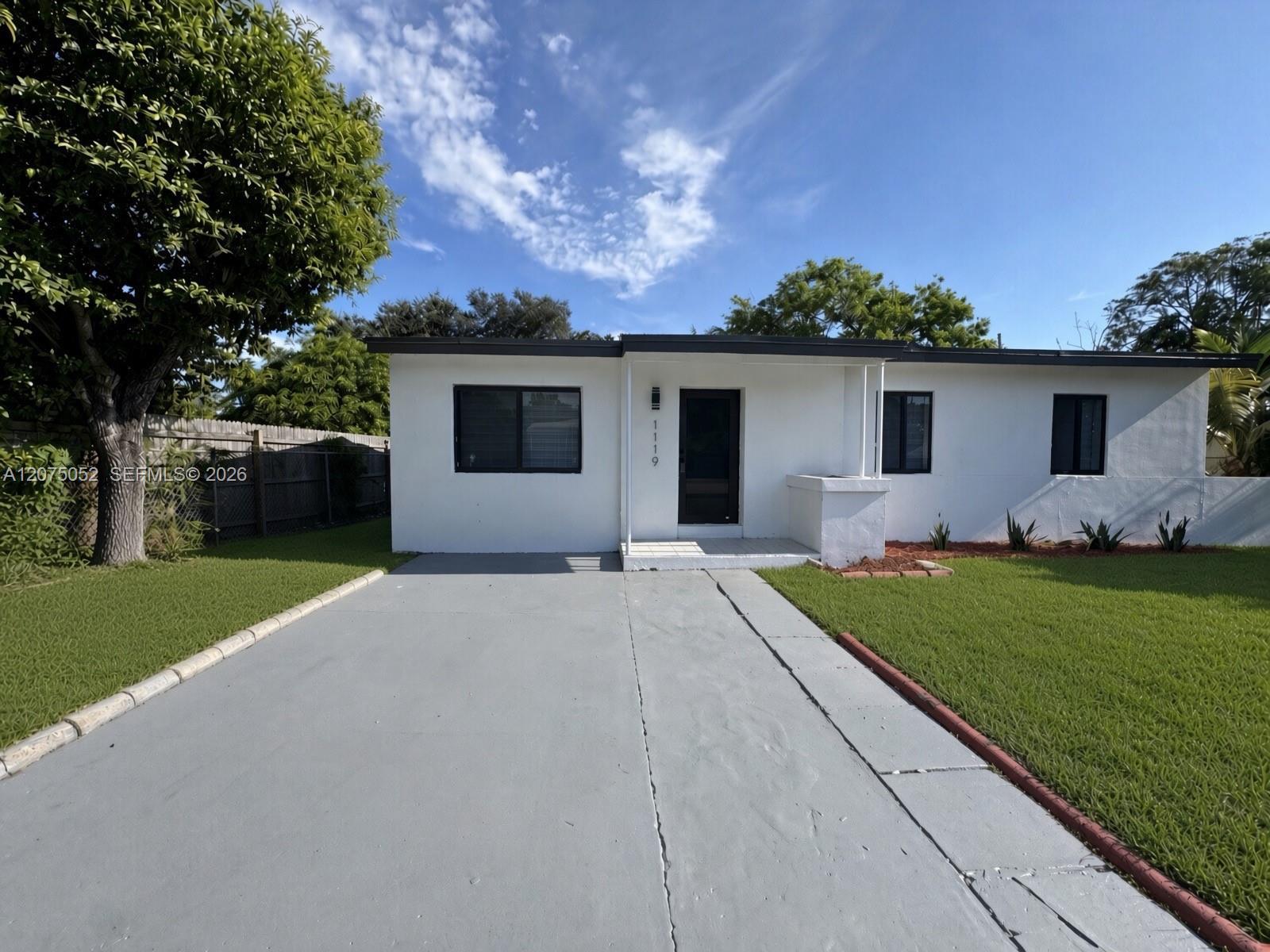 1119 NW 11th Ct, Fort Lauderdale FL 33311 photo 2