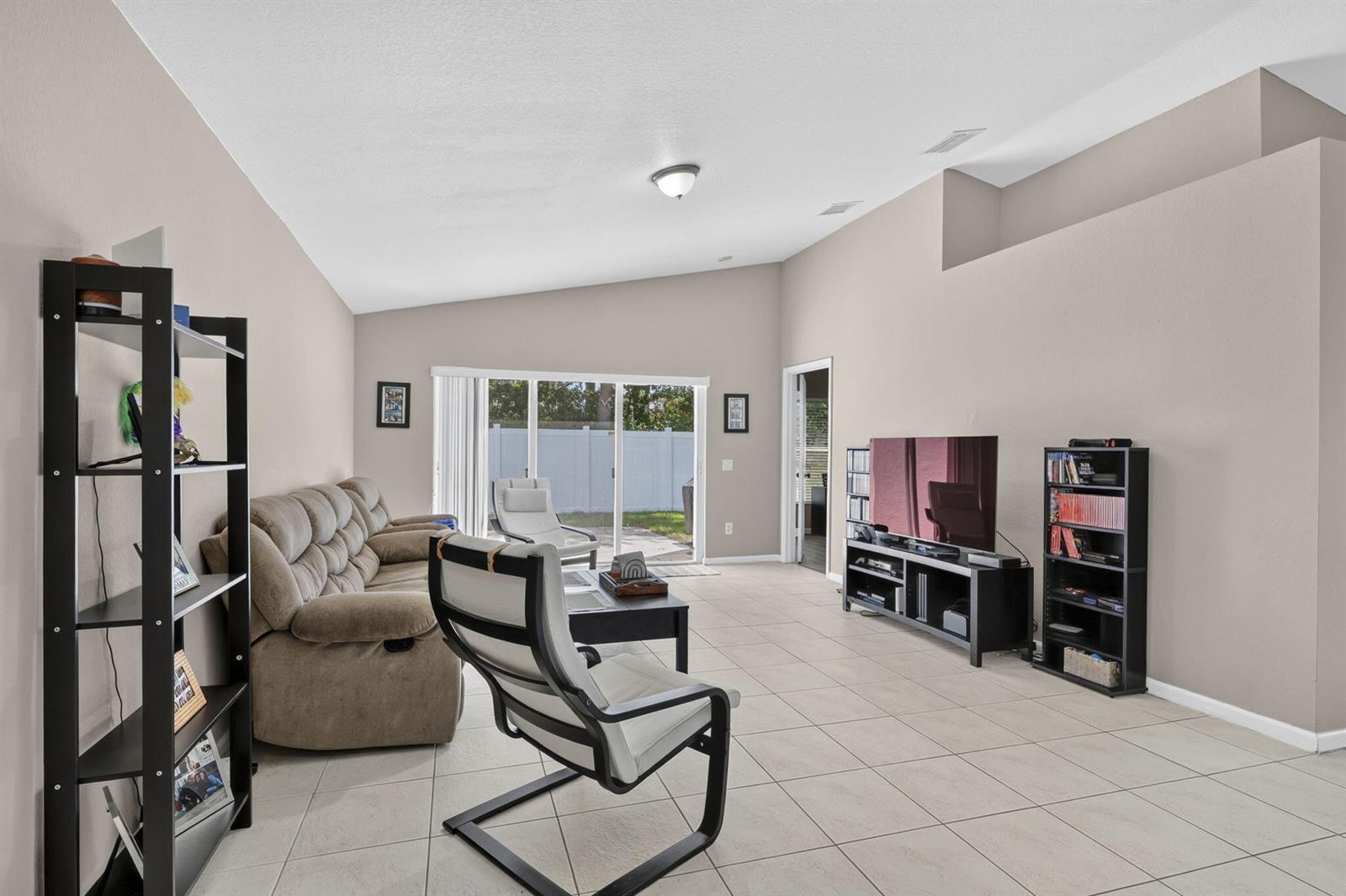 5088 NORTHERN LIGHTS Drive, FL 33463 photo 4