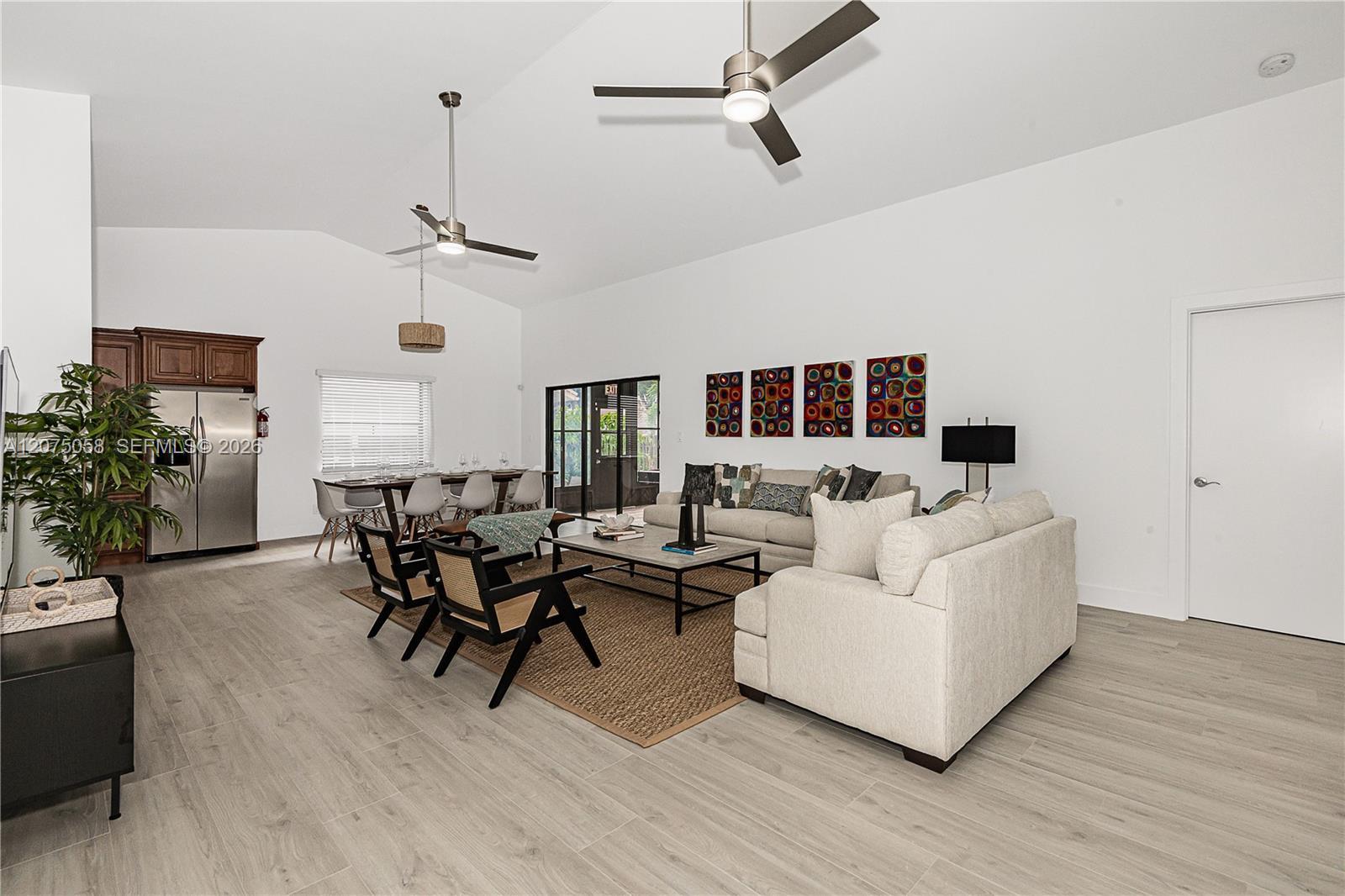 216 SE 9th St, Dania Beach FL 33004 photo 2