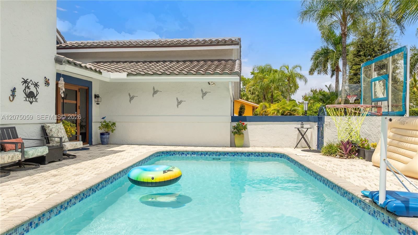 801 Mockingbird Ln, Plantation FL 33324 photo 3