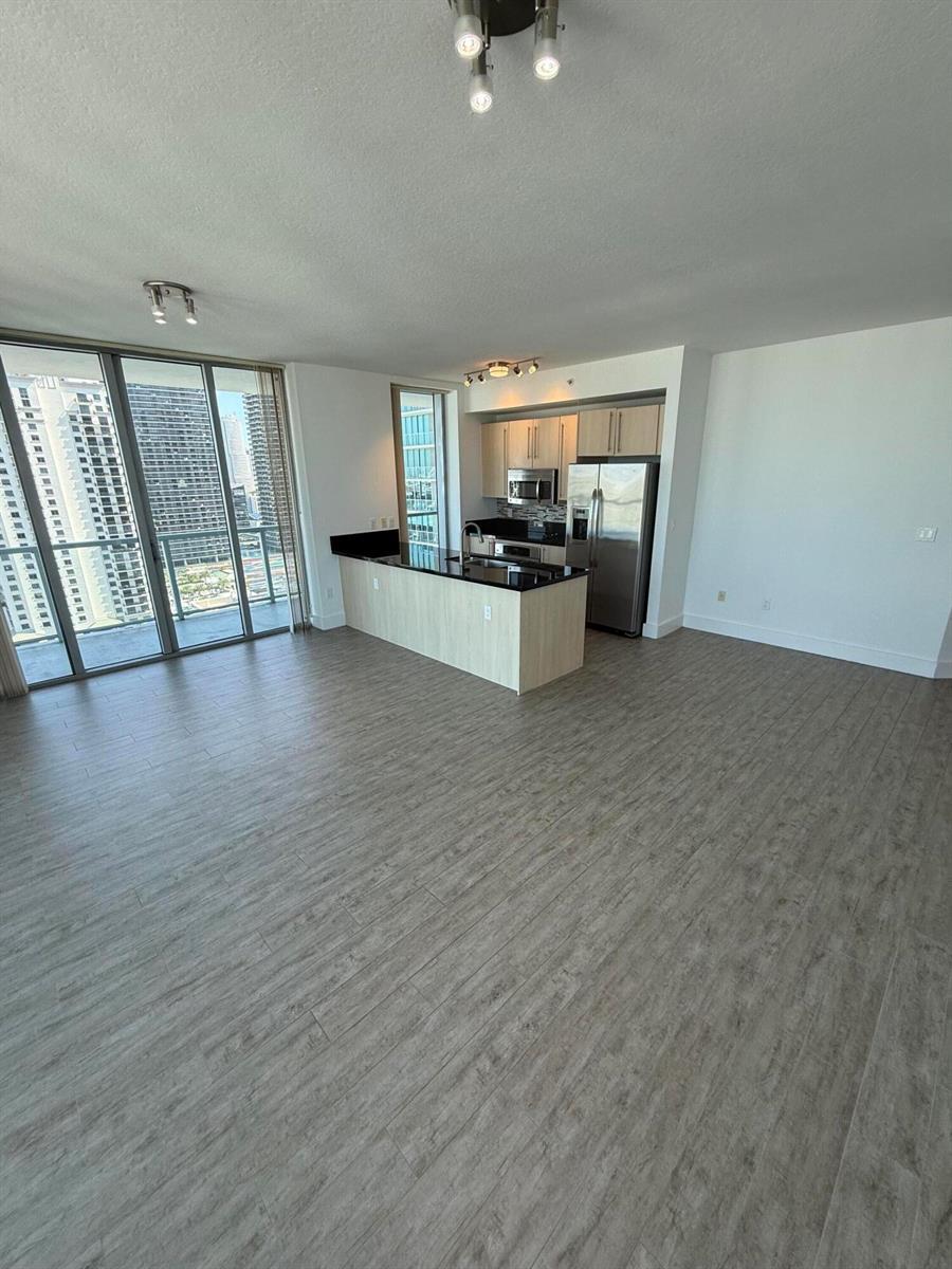 79 SW 12TH Street, Miami FL 33130 photo 4