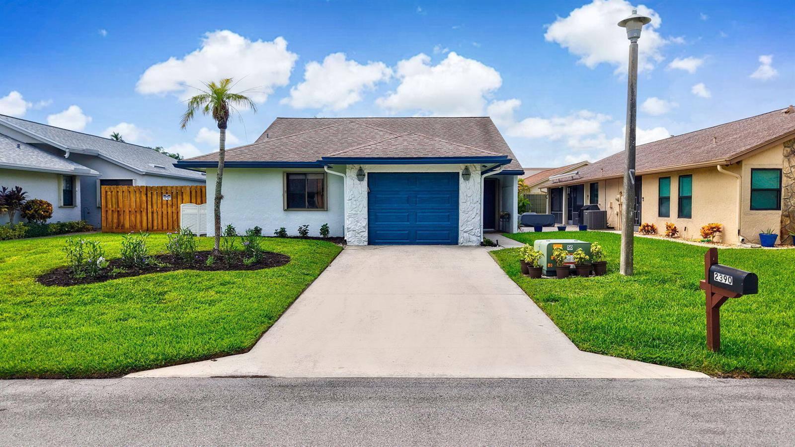 2390 NW 15TH Street NW, Delray Beach FL 33445 photo 2