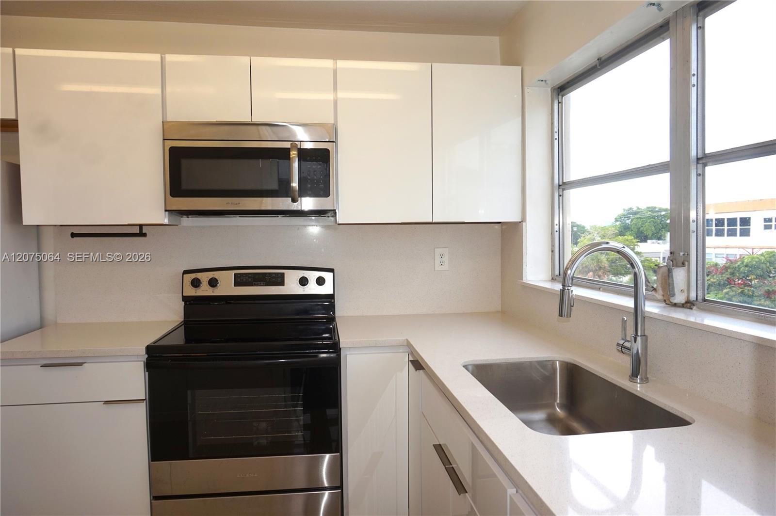 4044 NW 19th St # 404, Lauderhill FL 33313 photo 3
