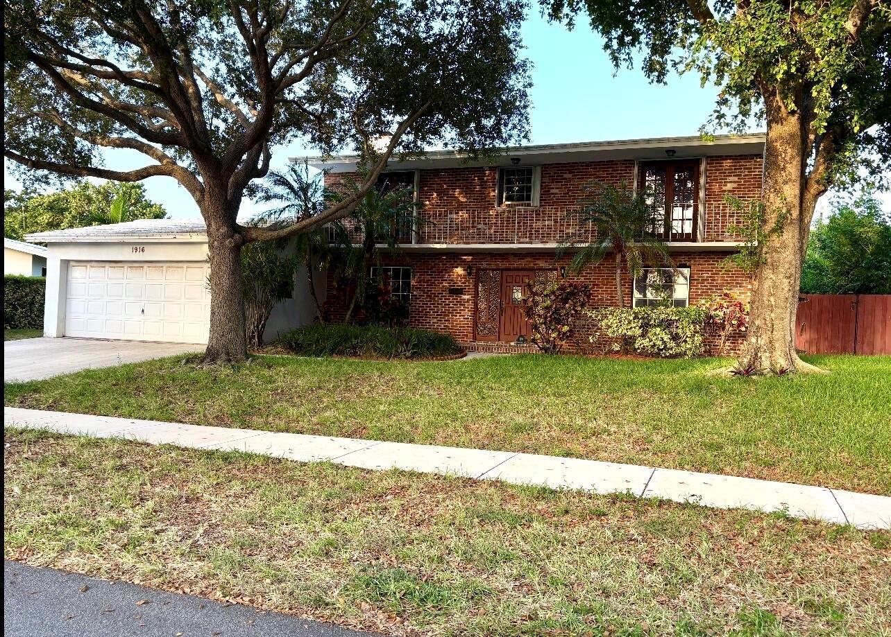 1916 HARBOURVIEW Drive, Fort Lauderdale FL 33316