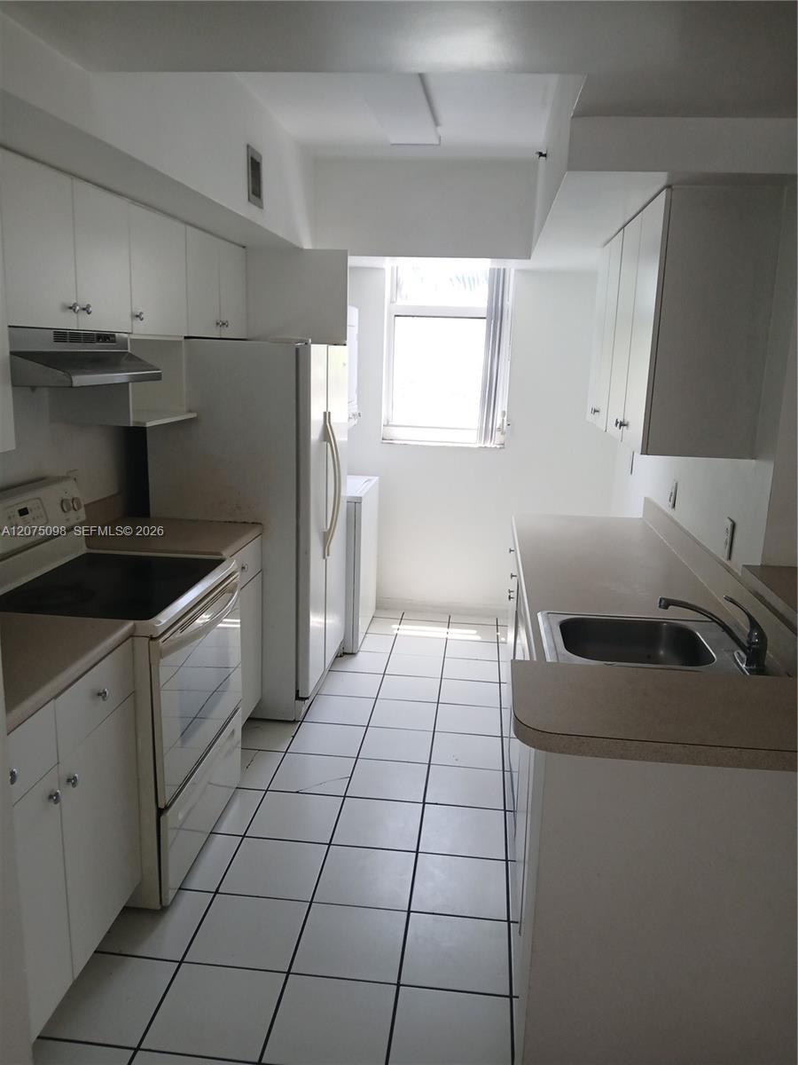 5085 NW 7th St # 415, Miami FL 33126 photo 2