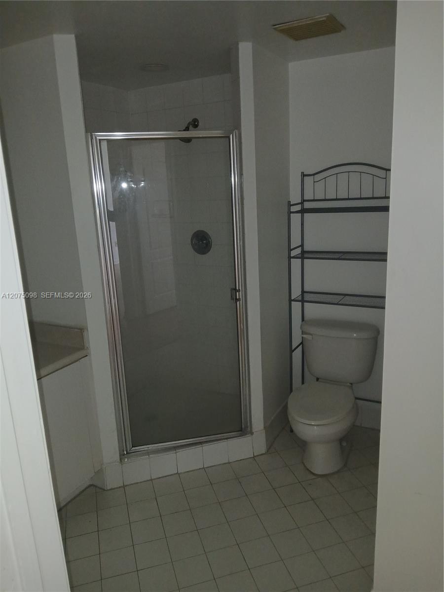 5085 NW 7th St # 415, Miami FL 33126 photo 4