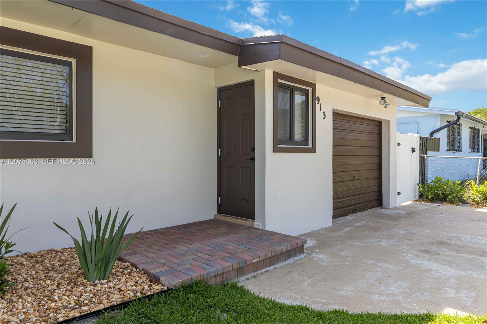913 SW 49th Ave, Plantation FL 33317 photo 5