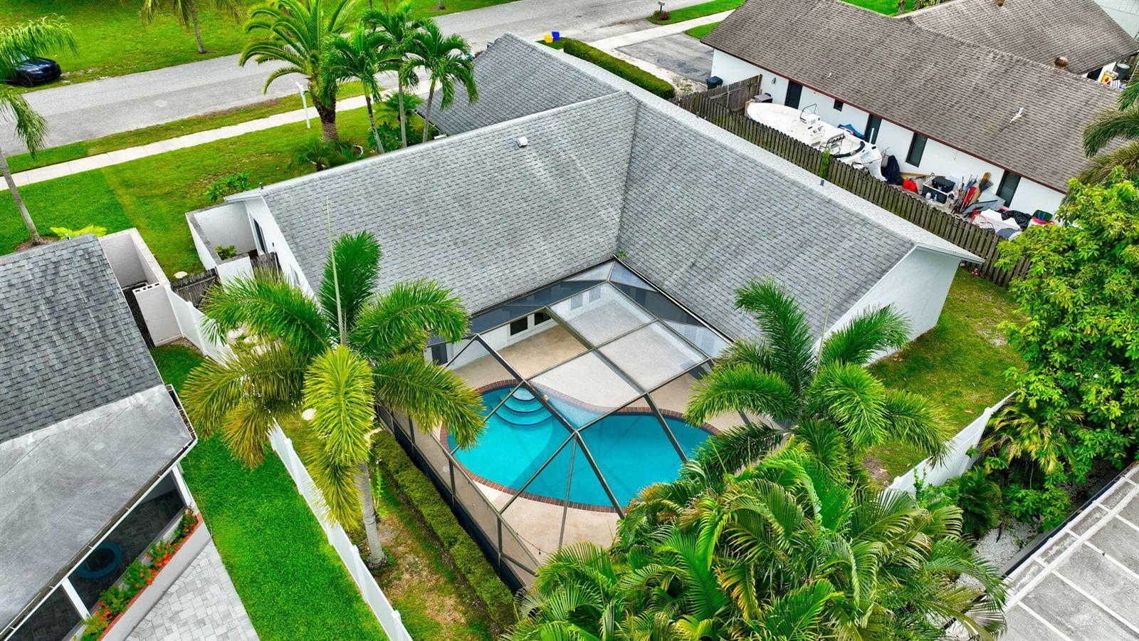 586 NW 45TH Way, Delray Beach FL 33445 photo 2