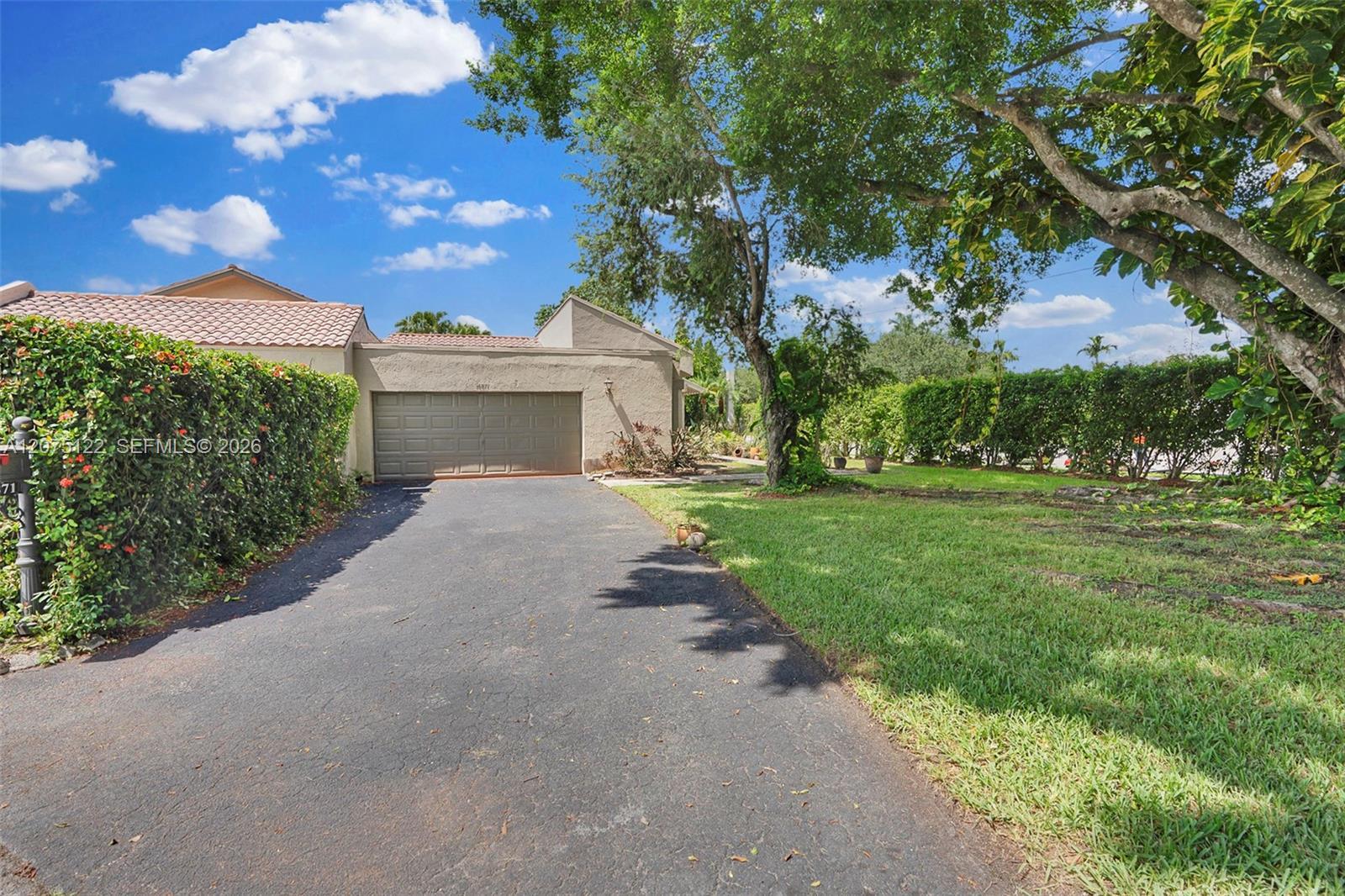 16871 Patio Village Ct, Weston FL 33326 photo 2
