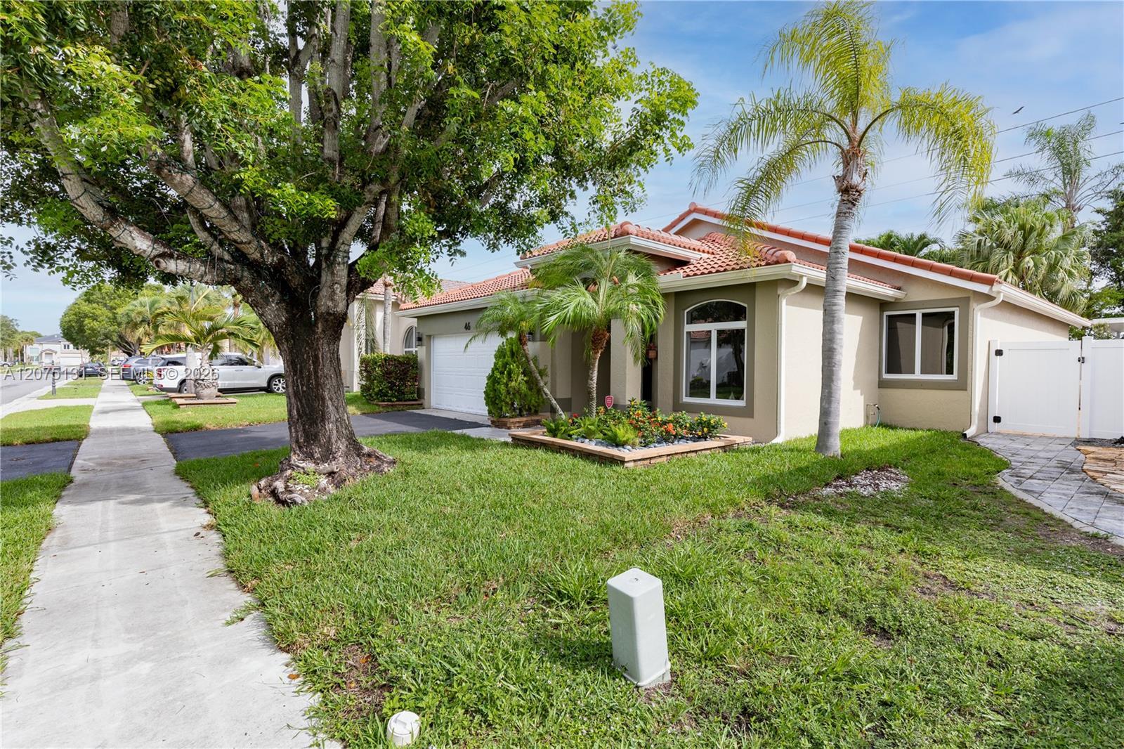 46 Gables Blvd, Weston FL 33326 photo 5