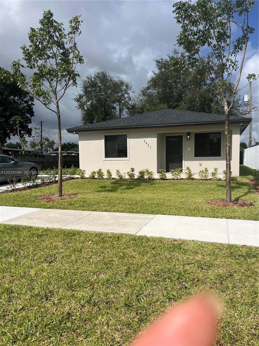 2421 NW 152nd Ter, Miami Gardens FL 33054 photo 3