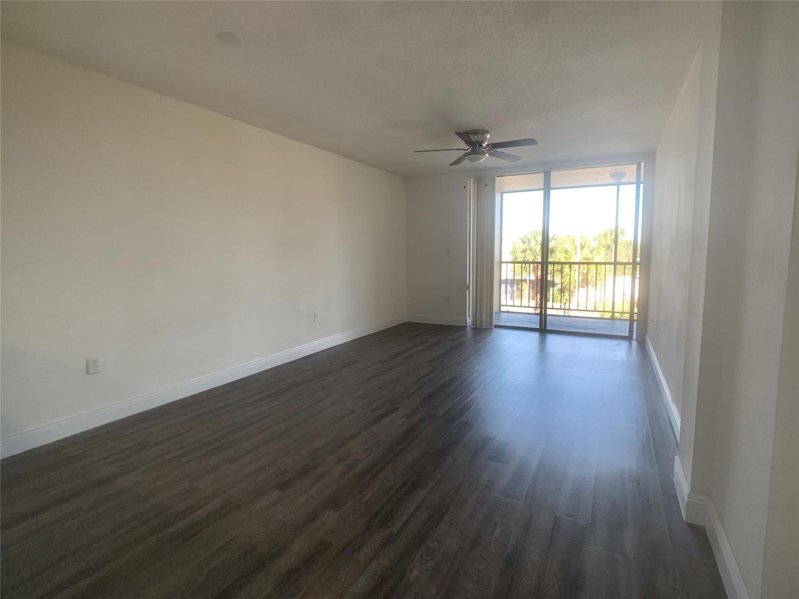 19455 NE 10 Avenue # 216, North Miami Beach FL 33179 photo 2