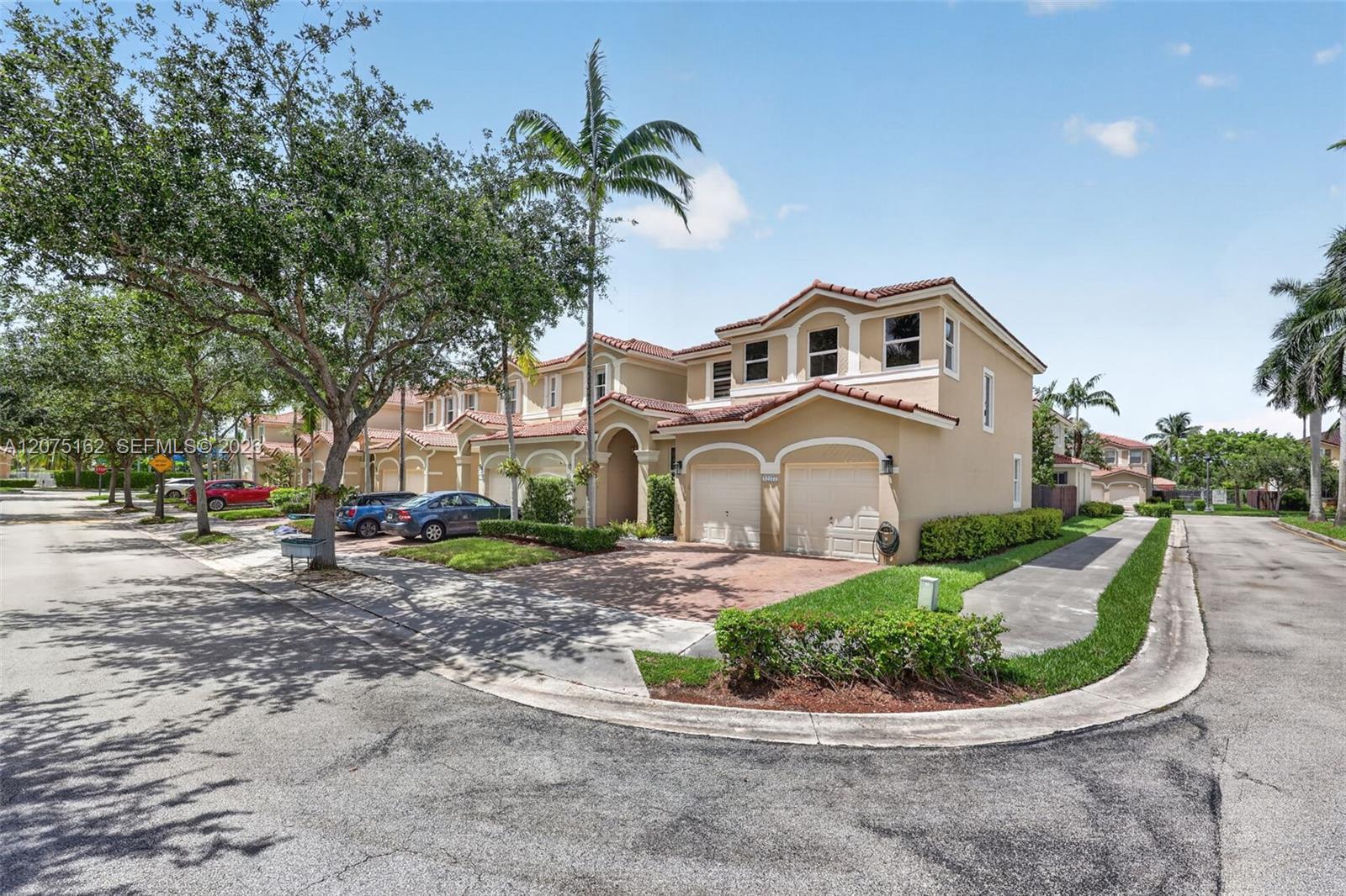 12377 SW 125th St, Miami FL 33186 photo 2