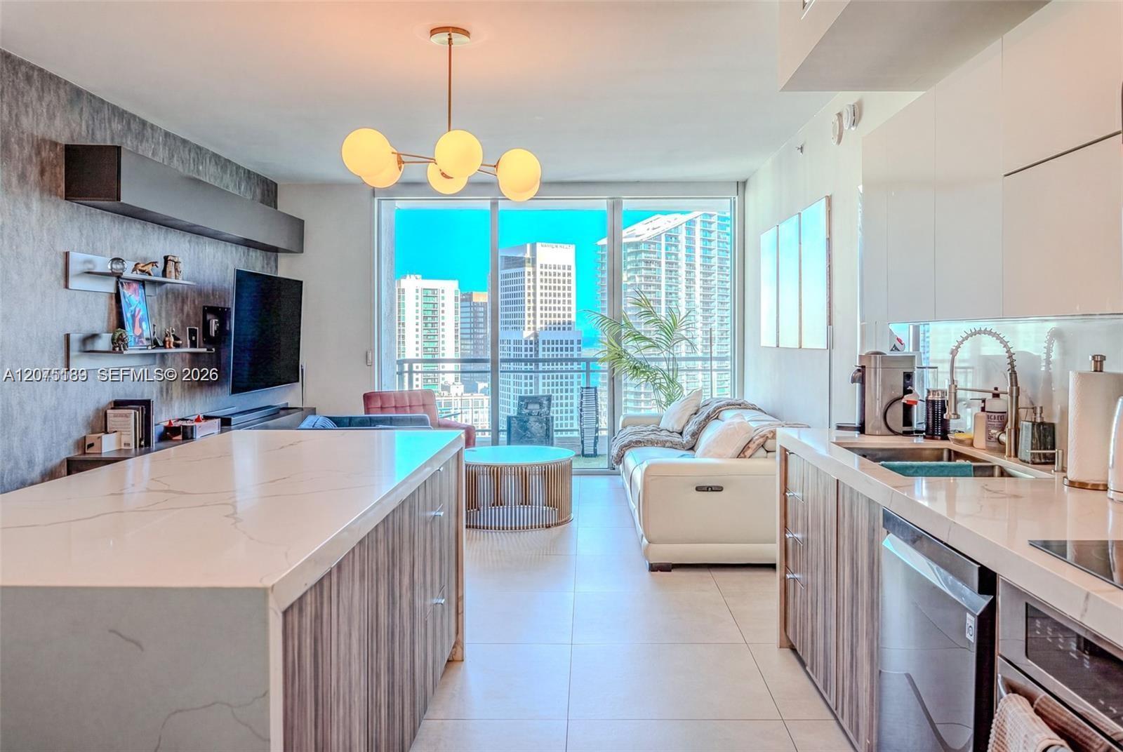 90 SW 3RD STREET # 1, Miami FL 33130