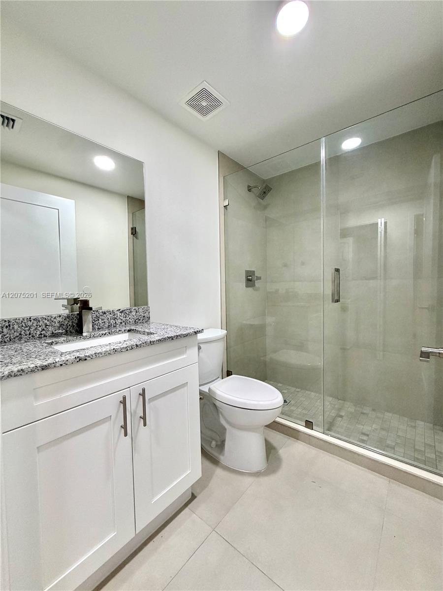 310 E 7th St # 203, Hialeah FL 33010 photo 5