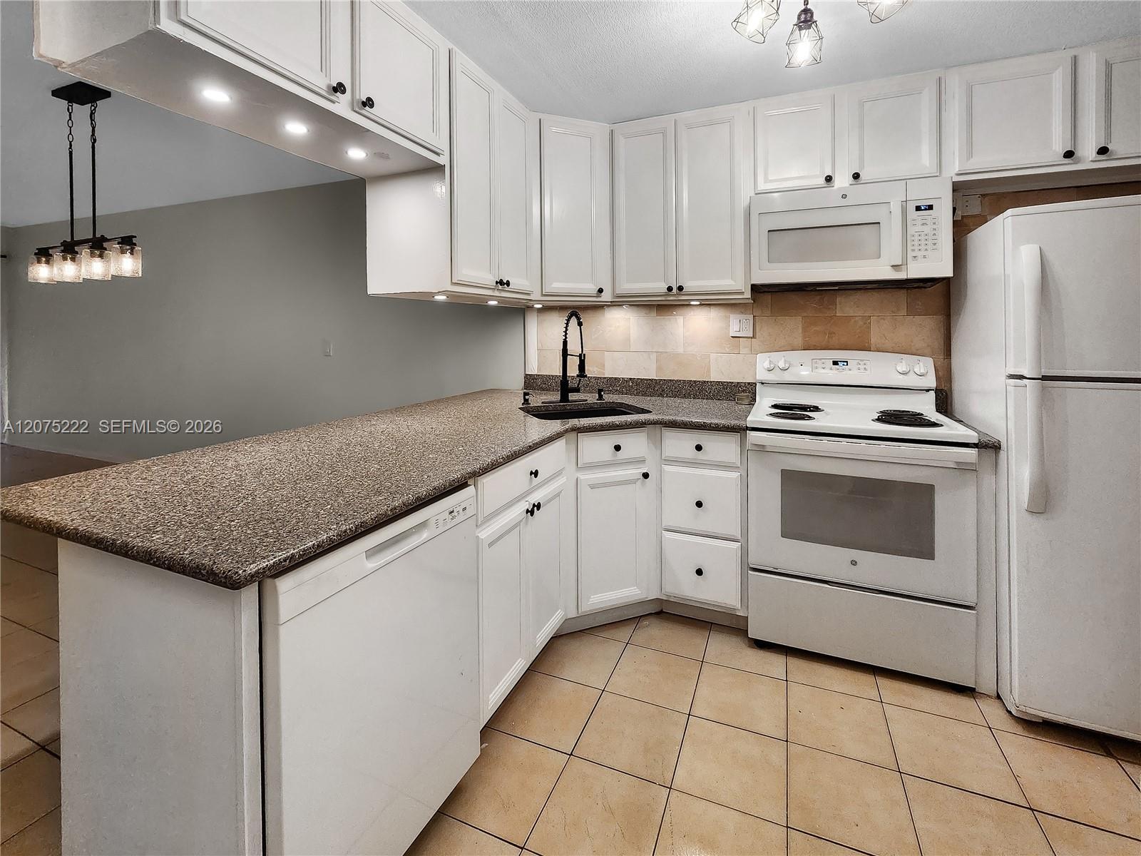 15385 S Dixie Hwy 22 Hwy, Palmetto Bay FL 33157 photo 3