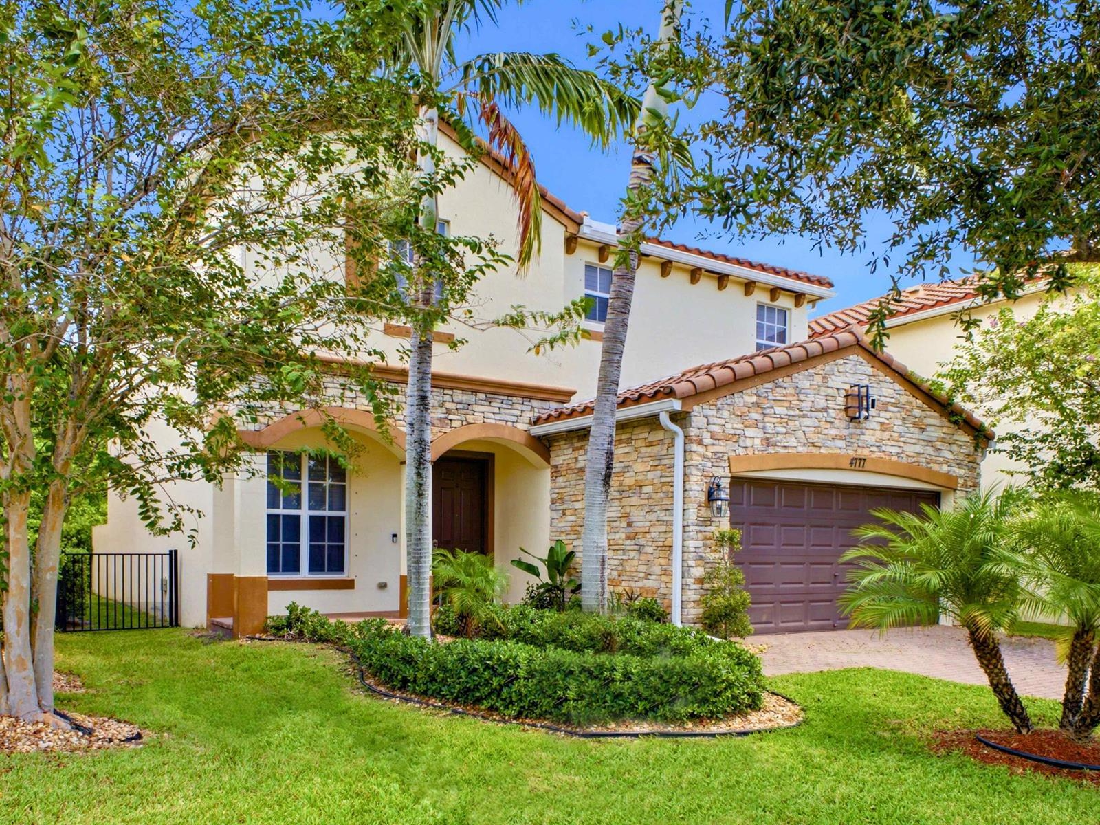 4777 Capital Drive, Lake Worth FL 33463 photo 2