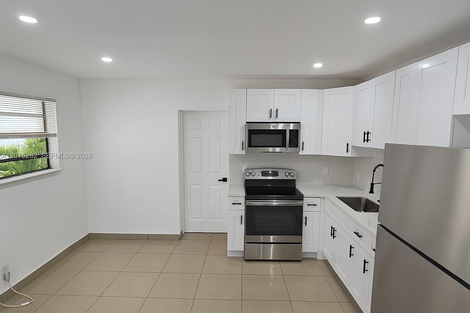 1046 Foster Rd # 0, Hallandale Beach FL 33009