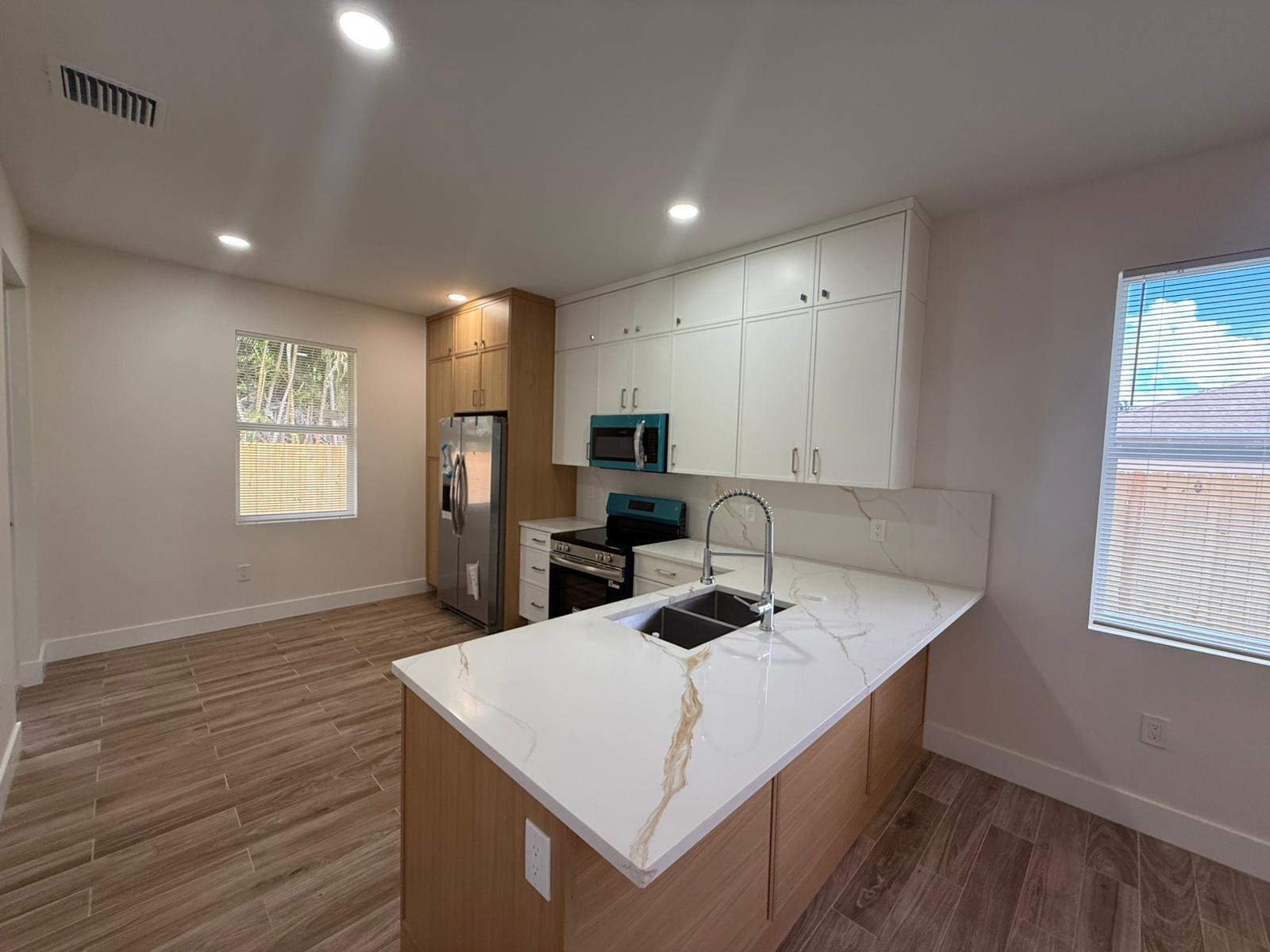 7723 S HAVERHILL ROAD Road, FL 33463 photo 4
