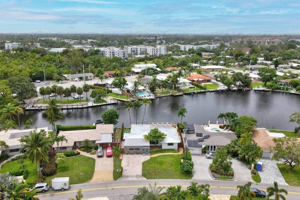 1631 Poinsettia Drive, Fort Lauderdale FL 33305 photo 2