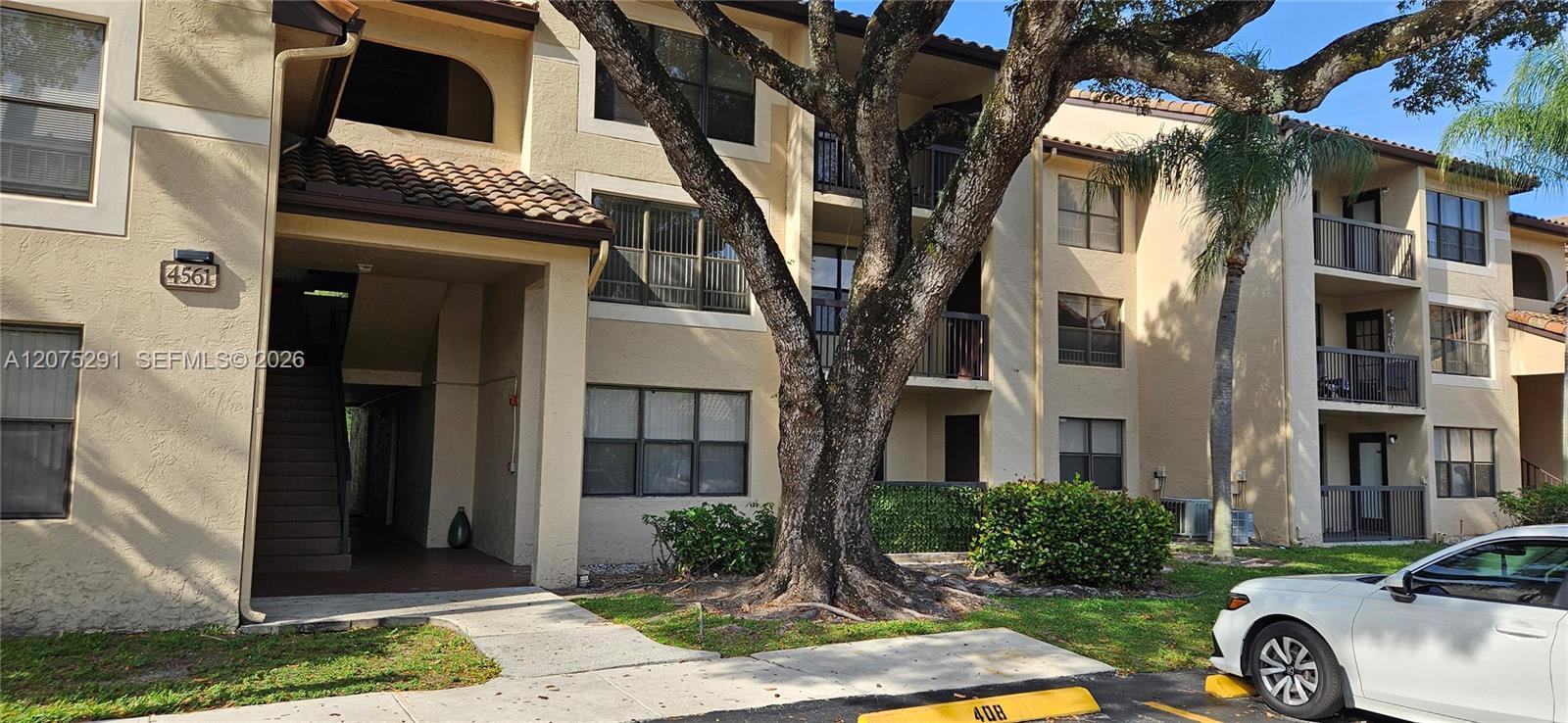 4561 W Mcnab Rd # 13, Pompano Beach FL 33069 photo 3