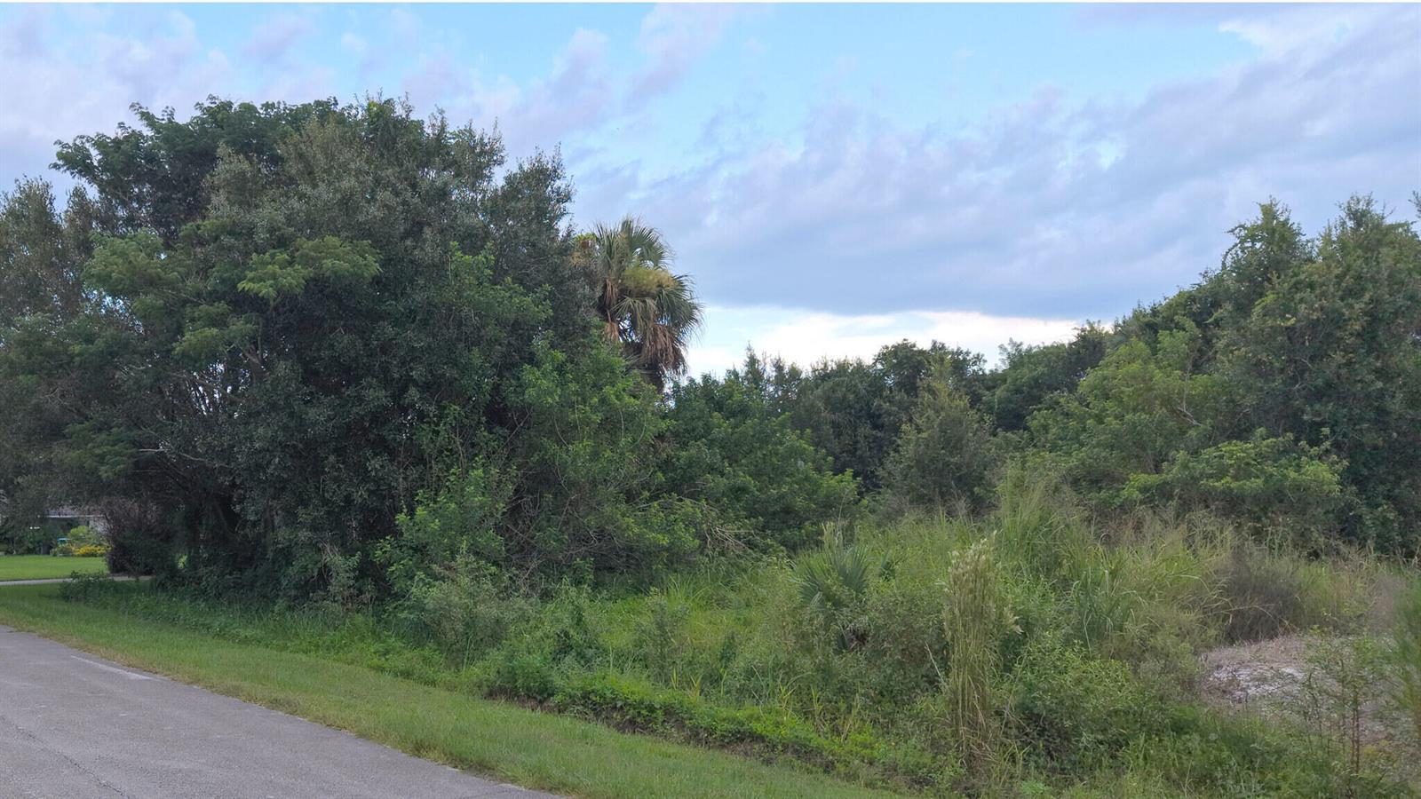8001 Lockwood Drive, Fort Pierce FL 34951 photo 5